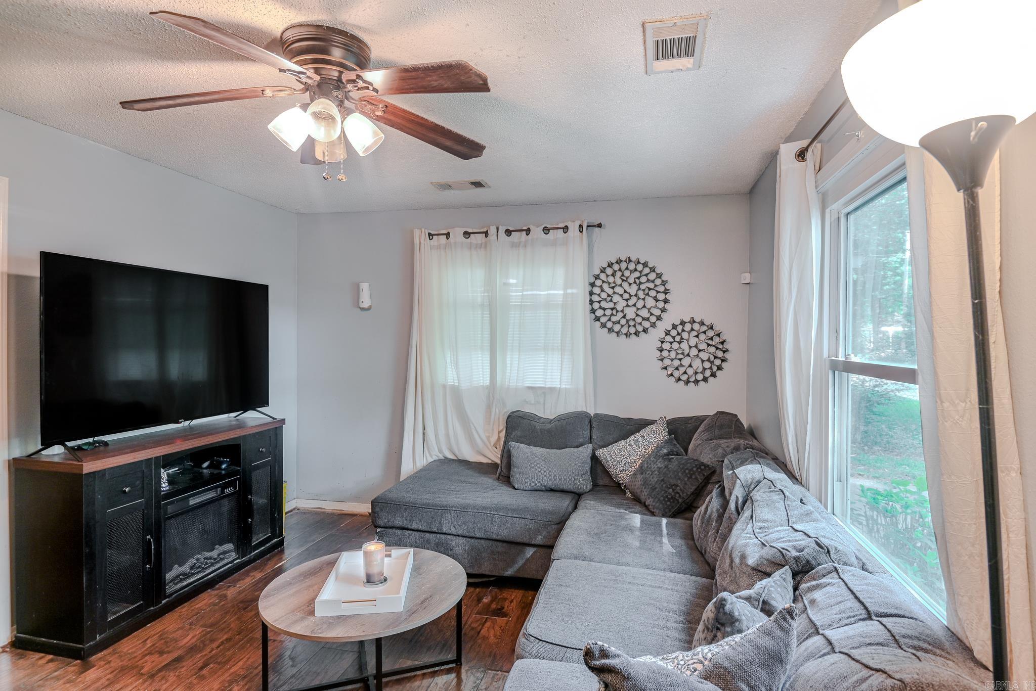 712 Sunset Drive