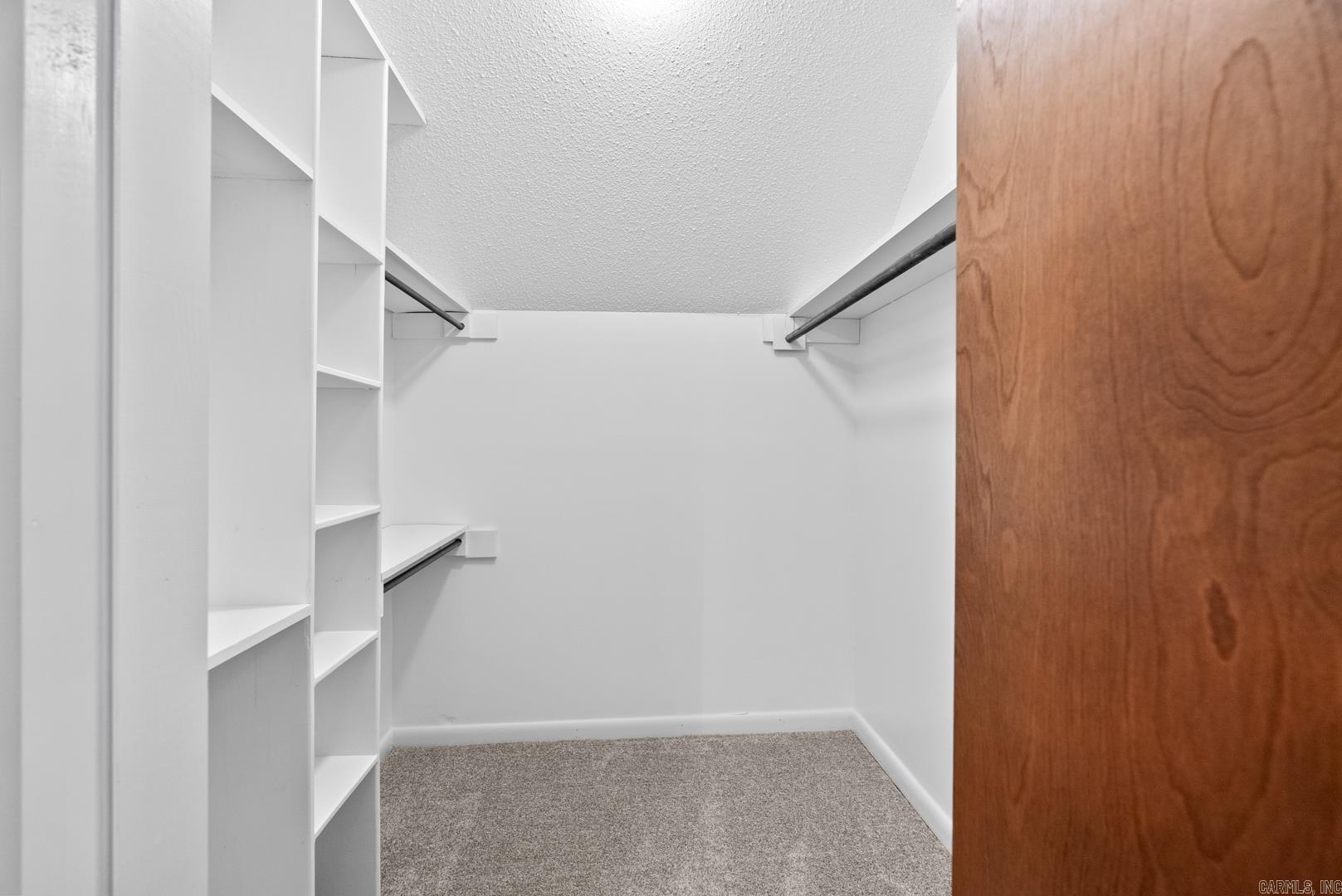 15807 Hunter Lane