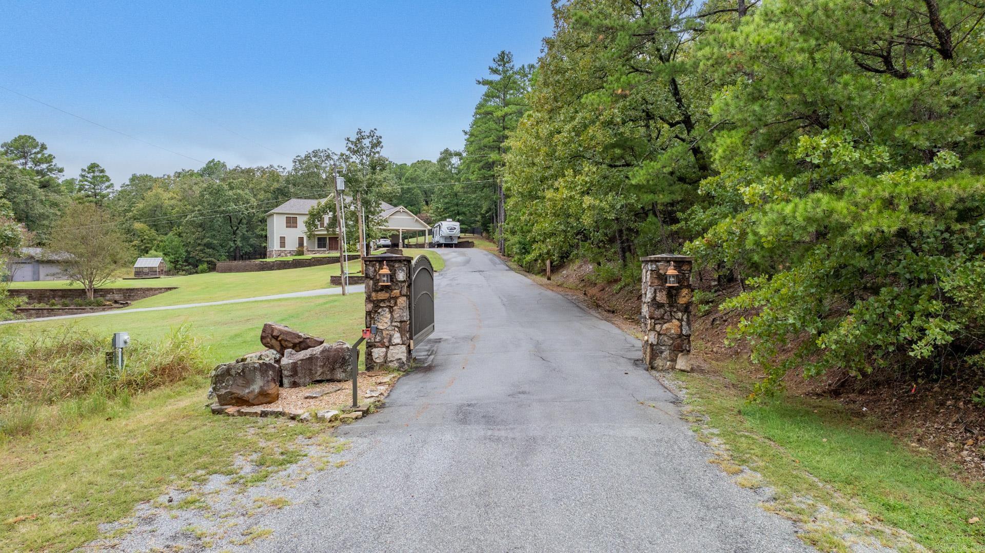 15807 Hunter Lane