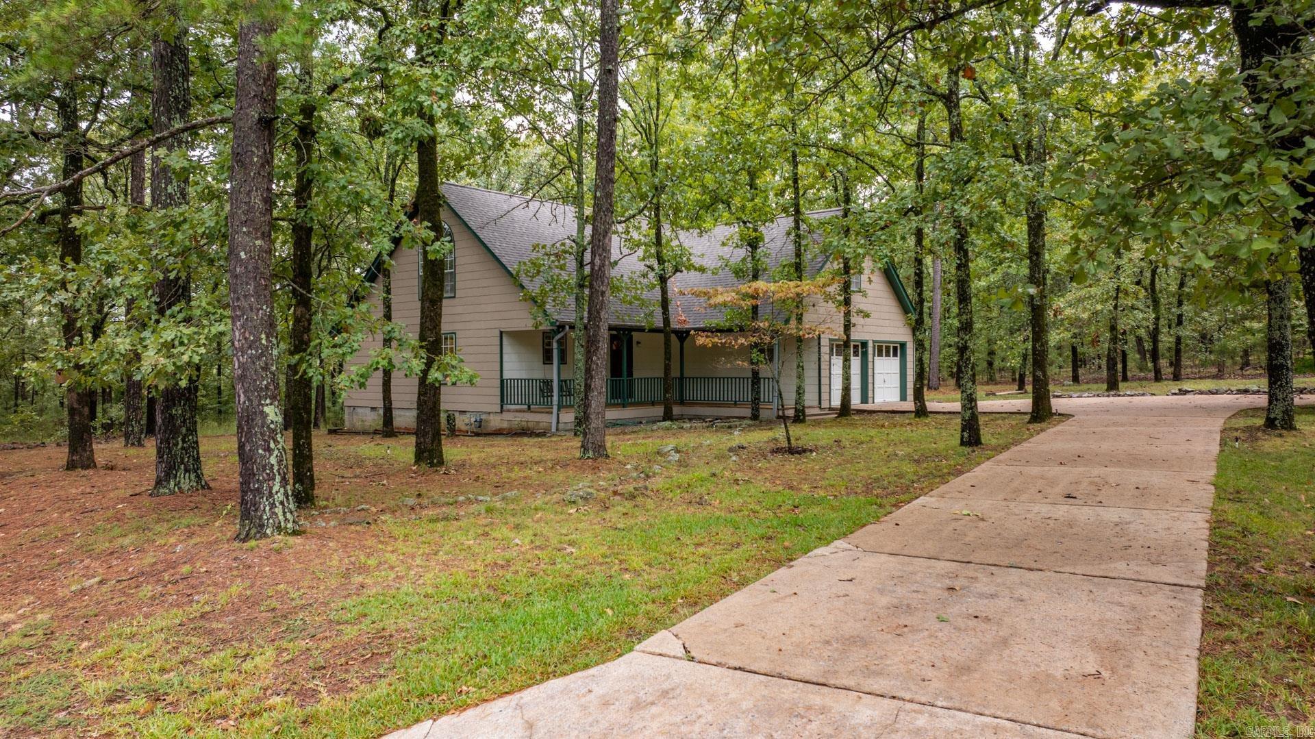15807 Hunter Lane