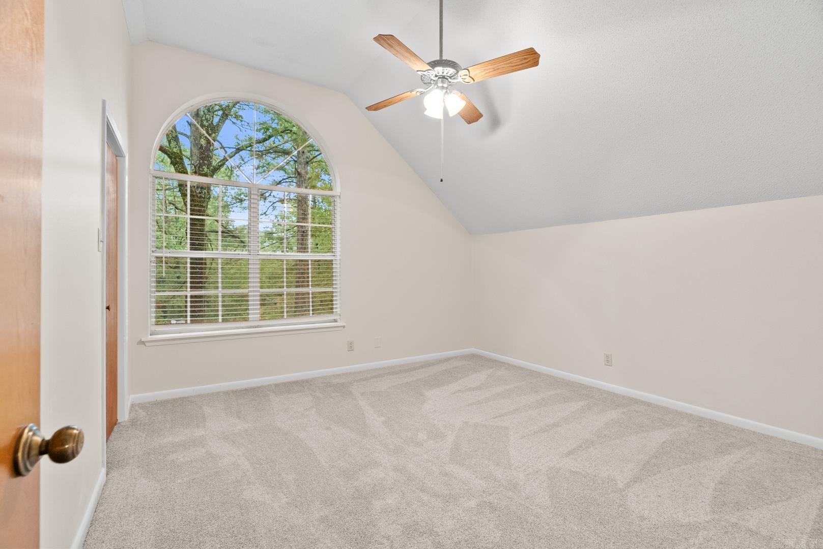 15807 Hunter Lane