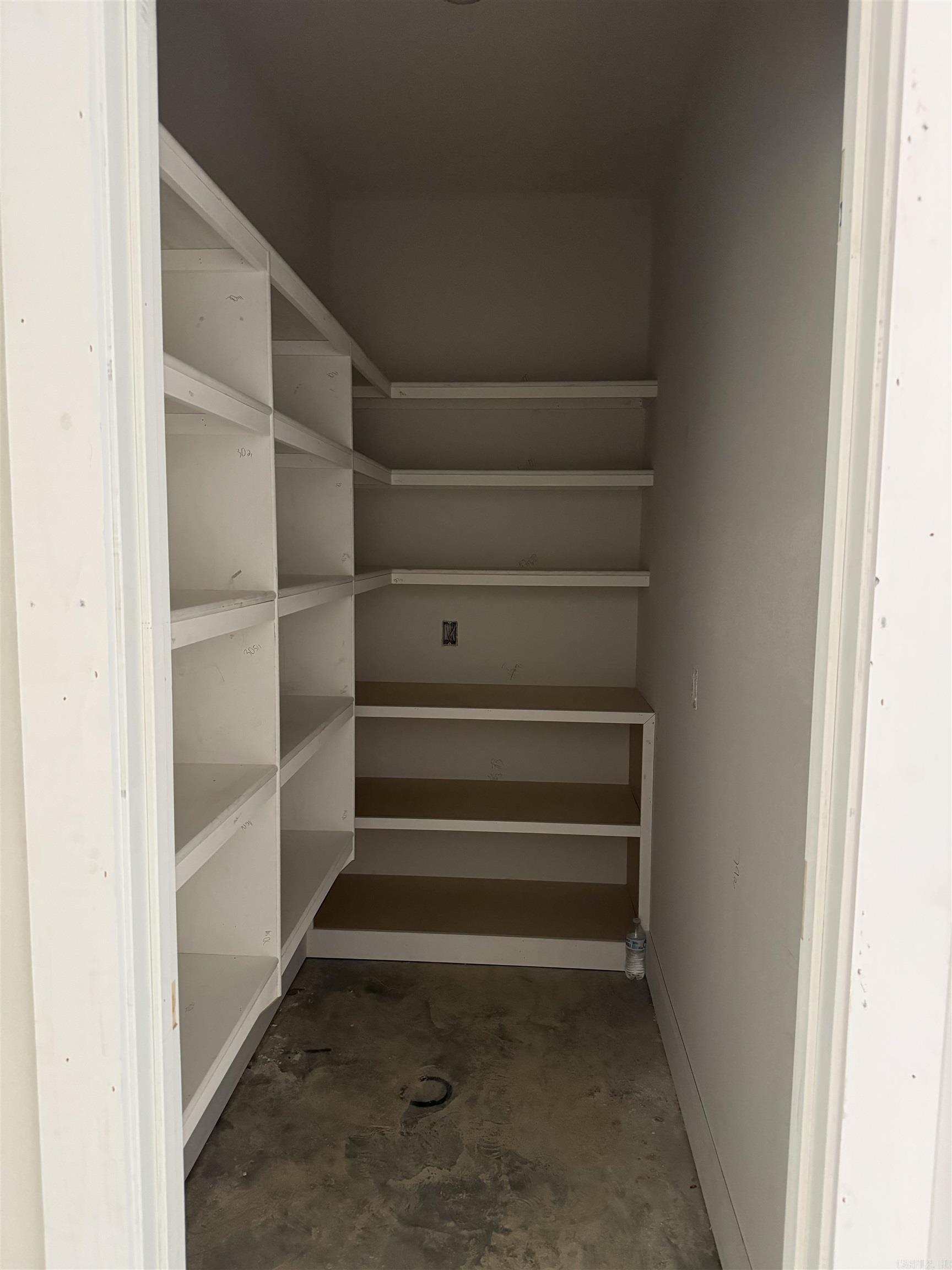 158 Roman Heights Avenue