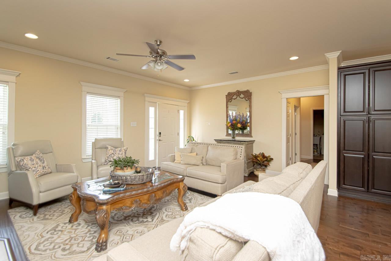 3753 Lonesome Oak Drive