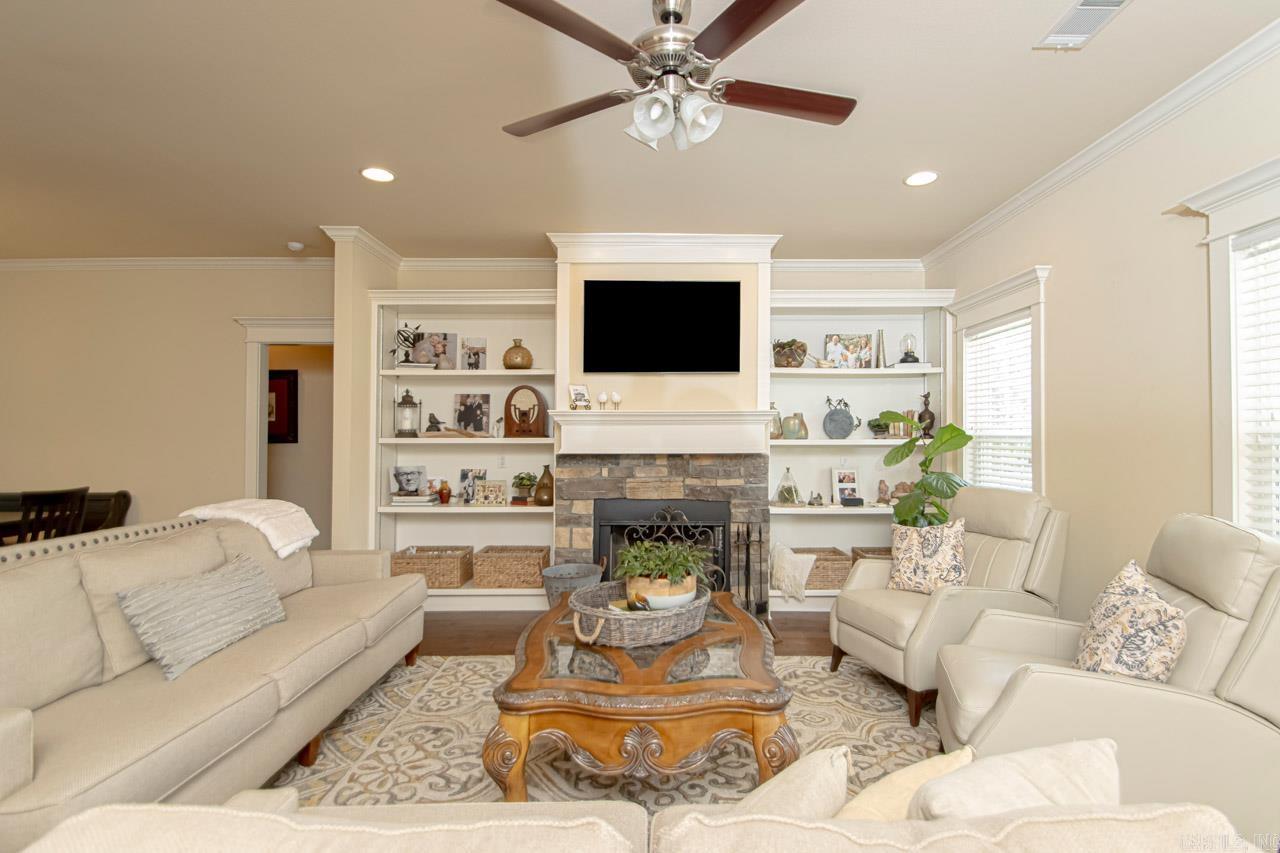 3753 Lonesome Oak Drive