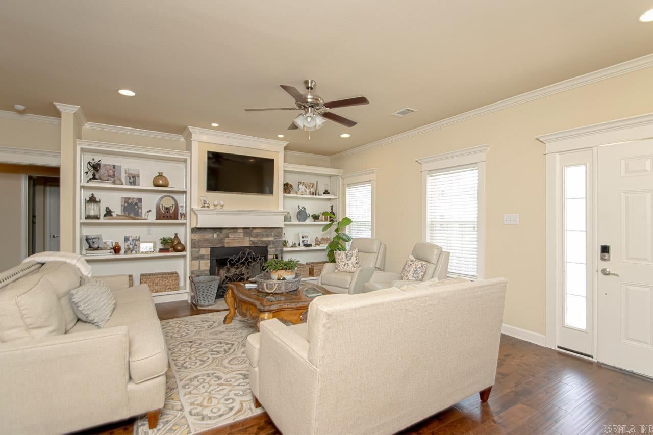 3753 Lonesome Oak Drive