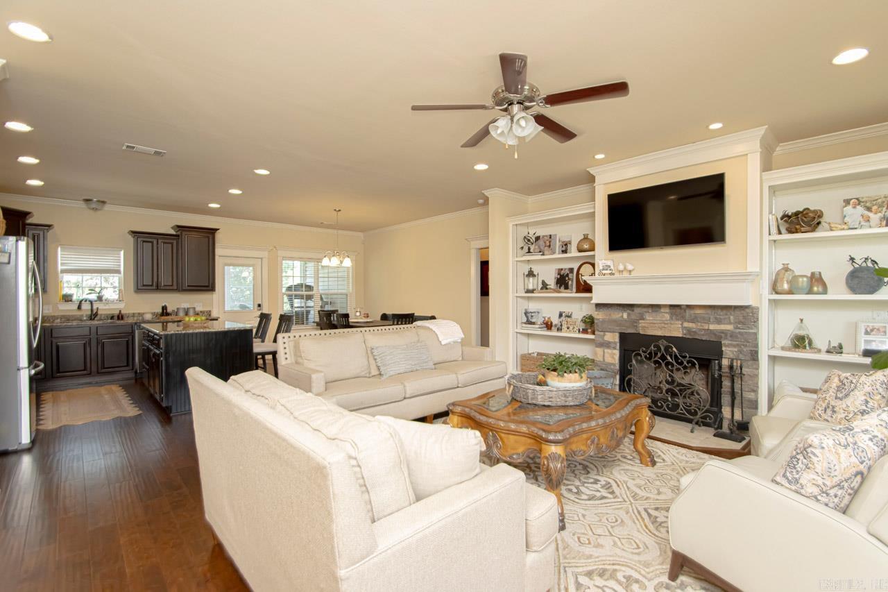 3753 Lonesome Oak Drive