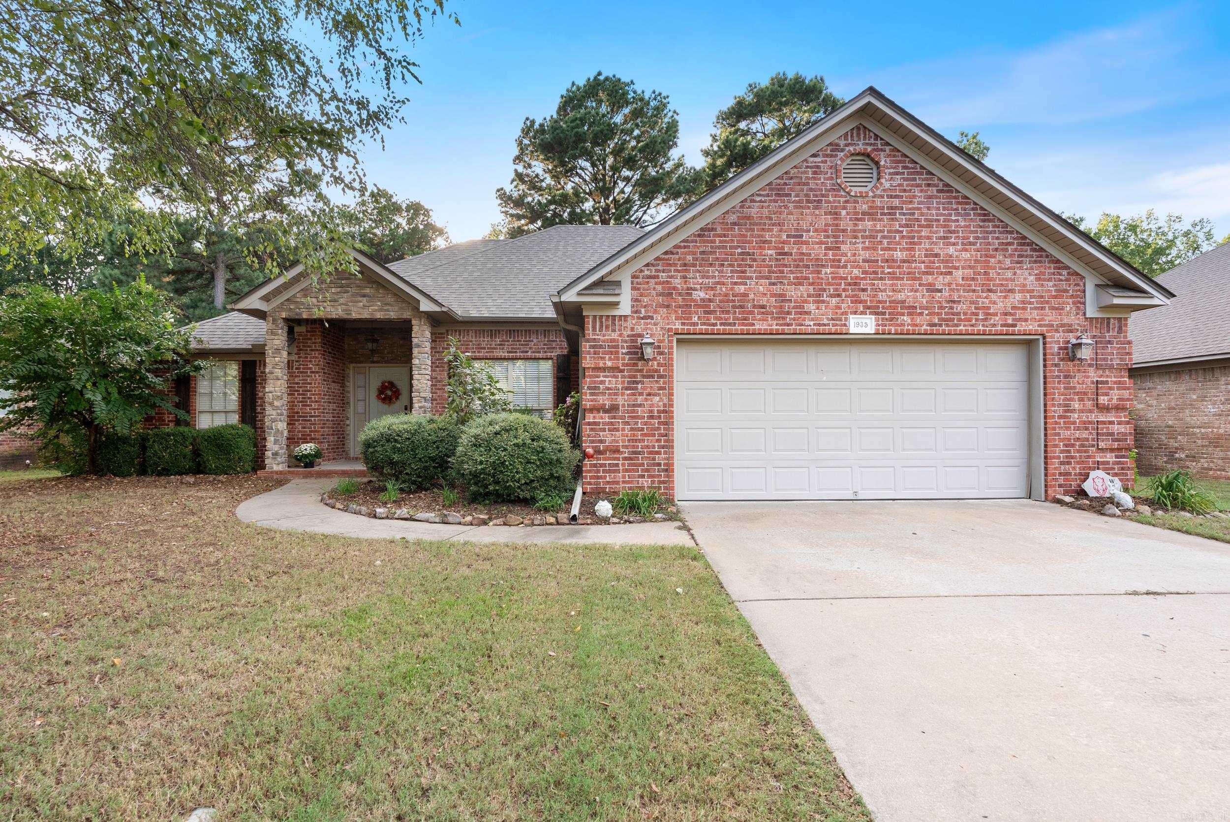 1935 Clarks Drive
