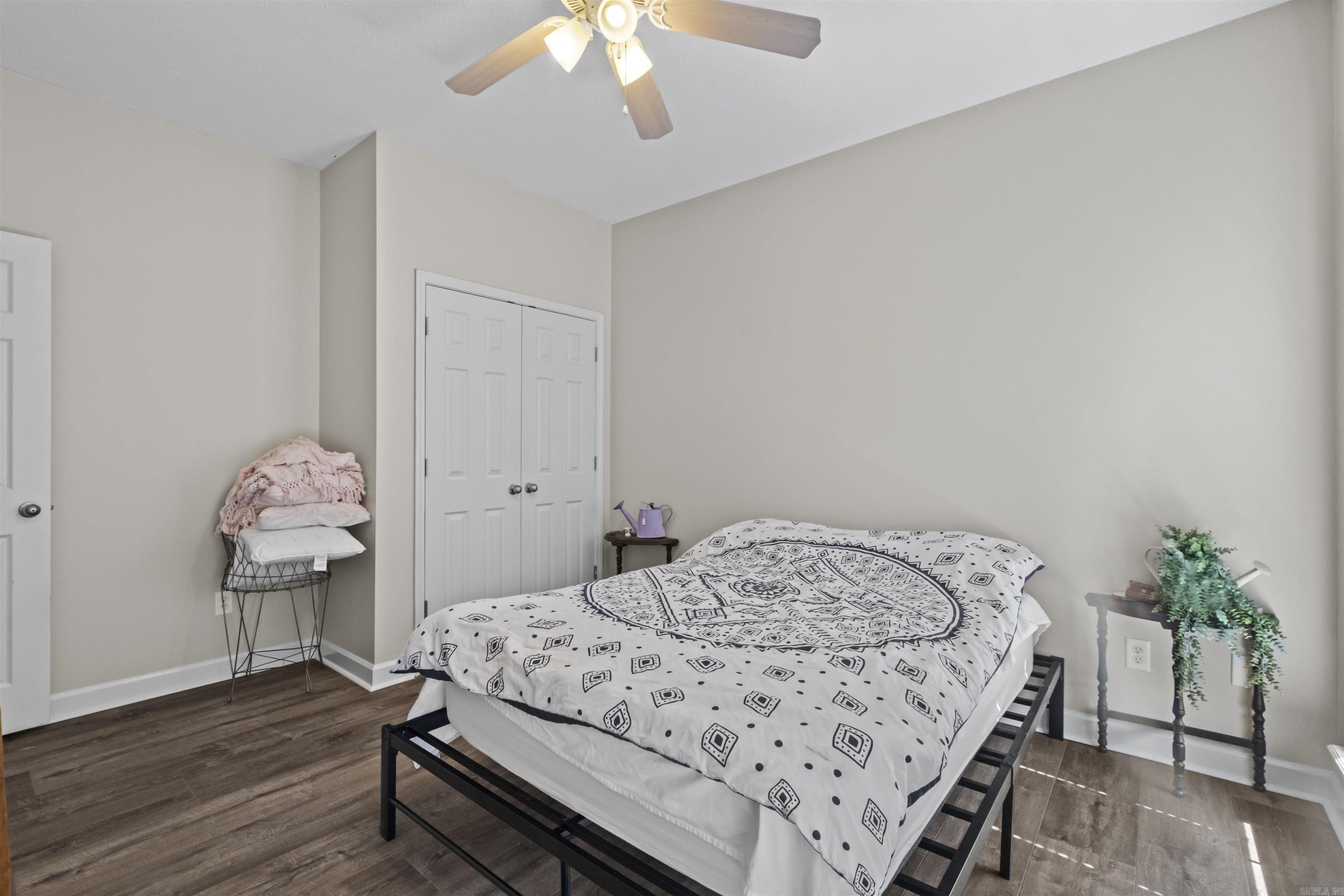 196 Oakview