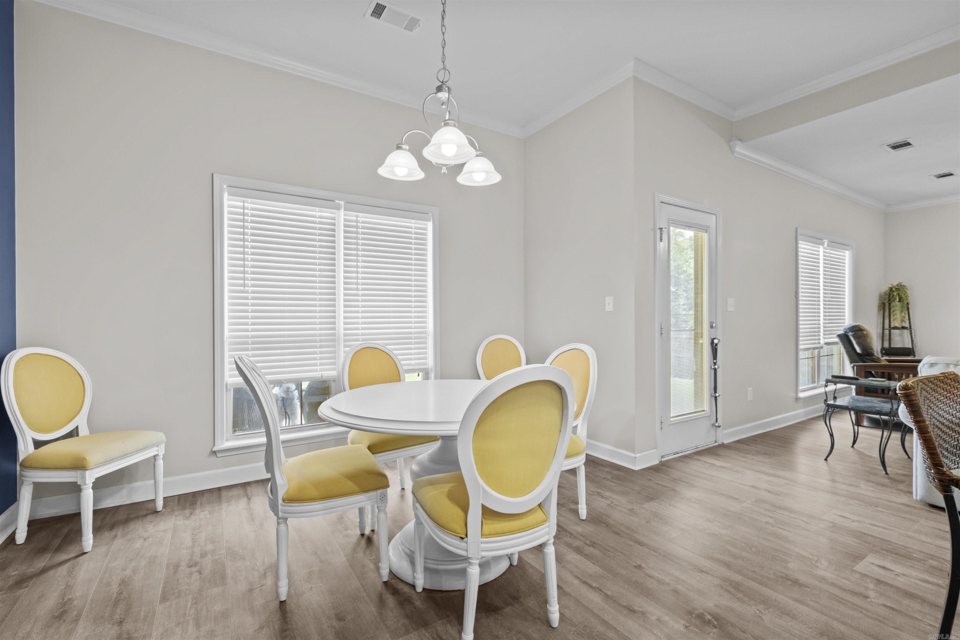 196 Oakview