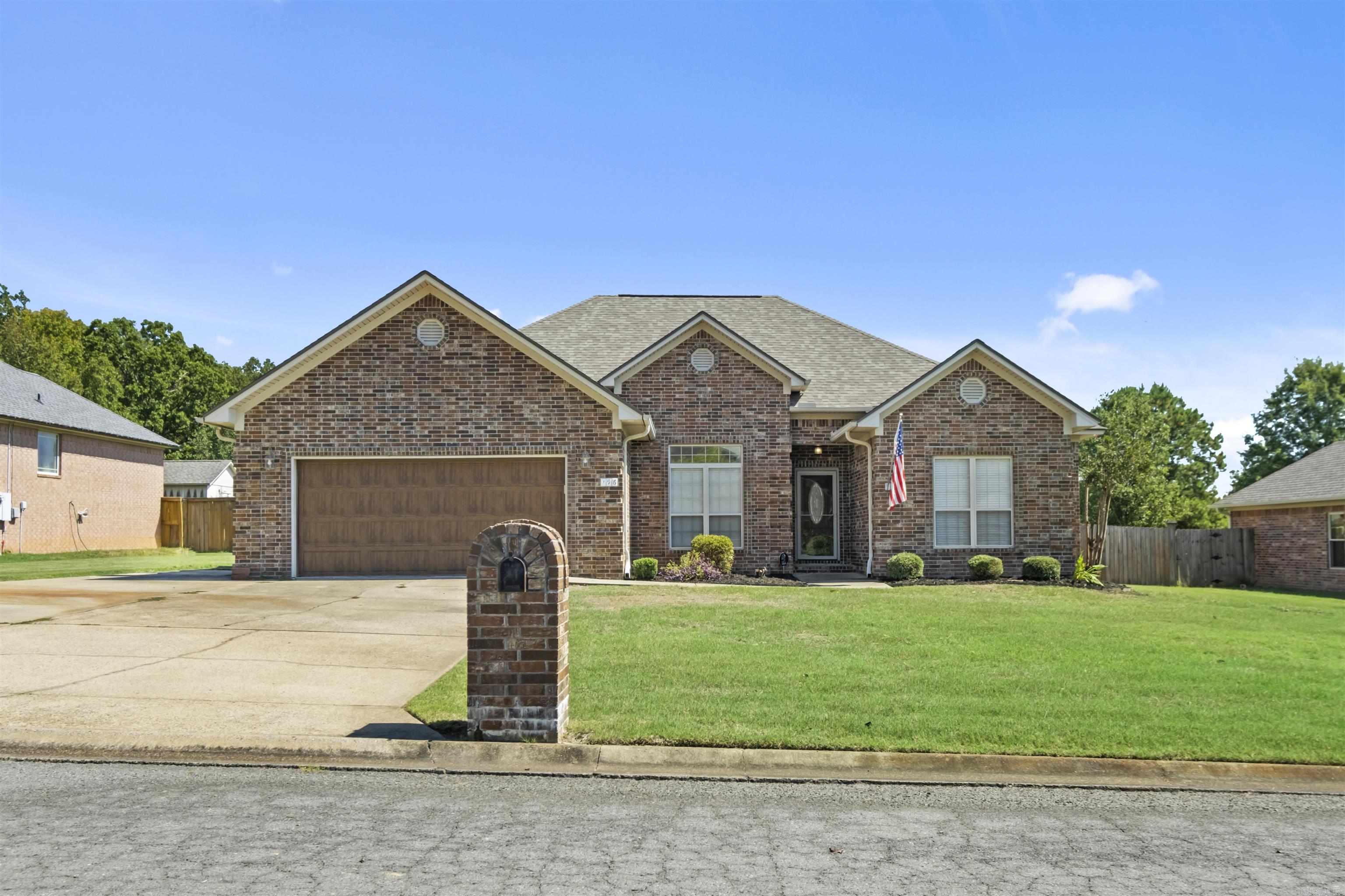 196 Oakview