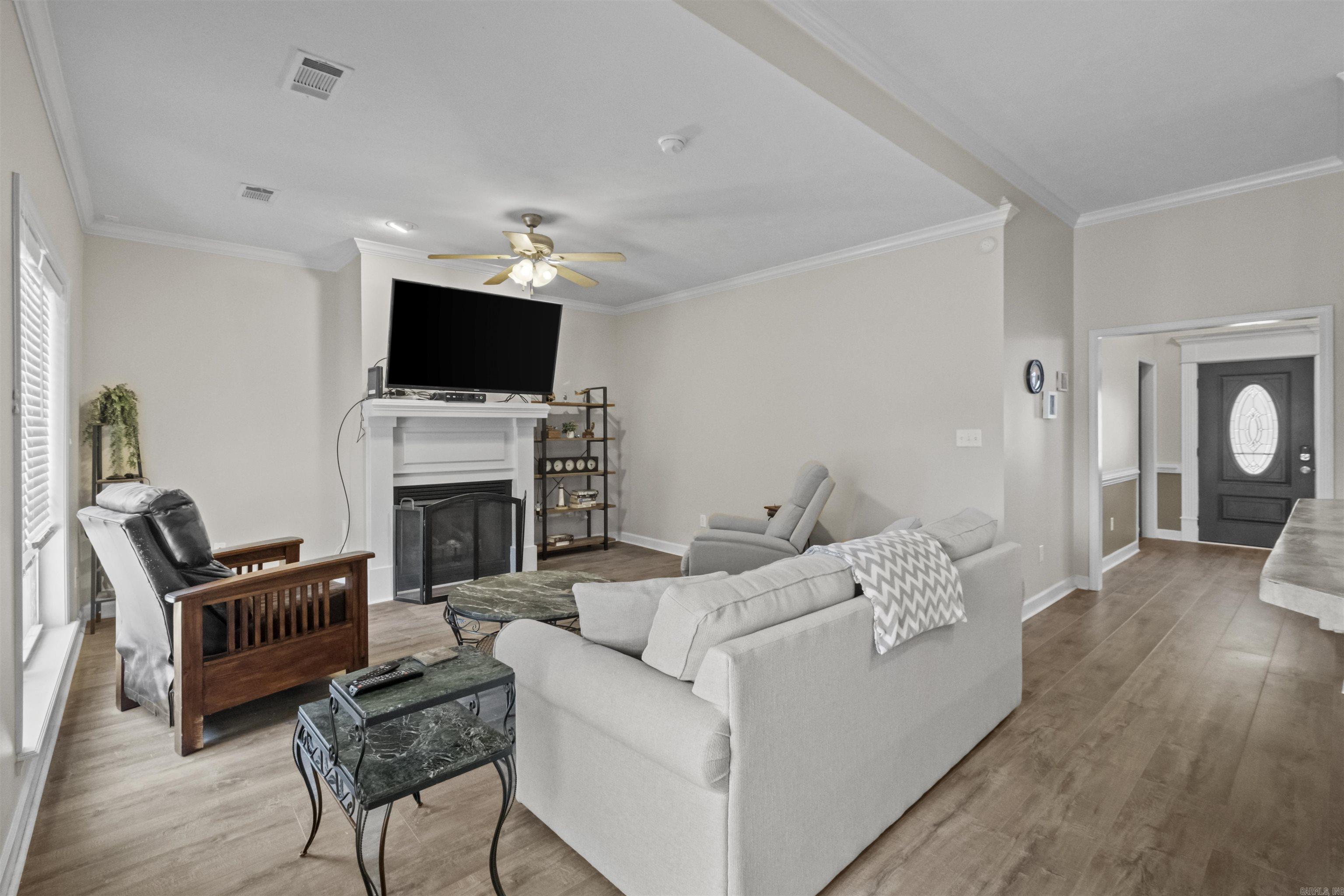 196 Oakview