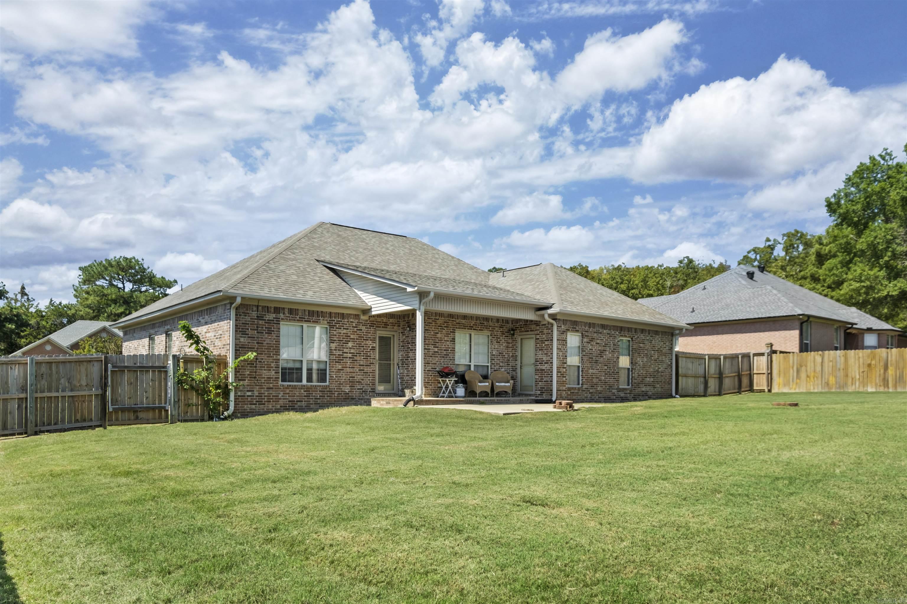 196 Oakview