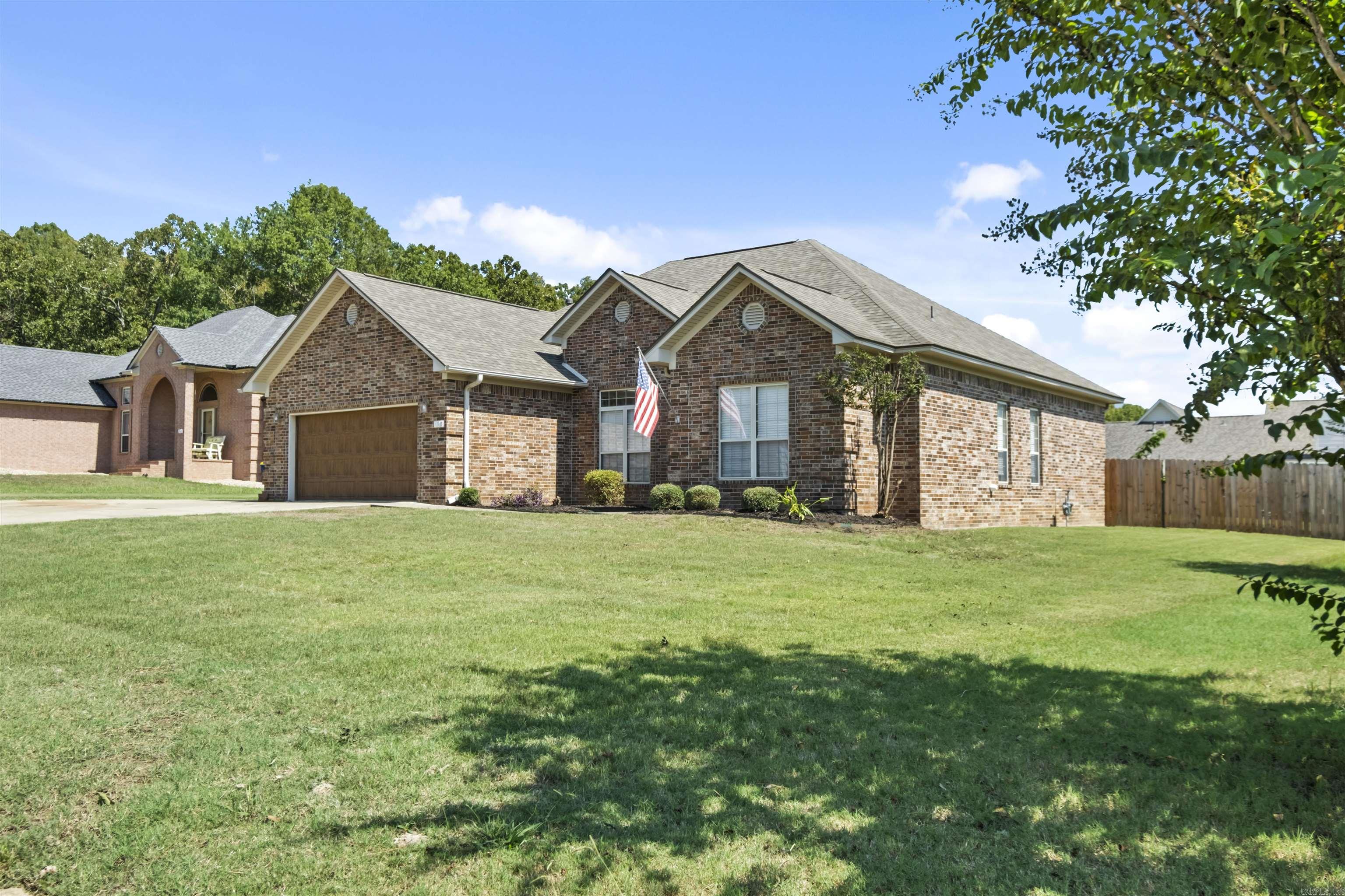 196 Oakview