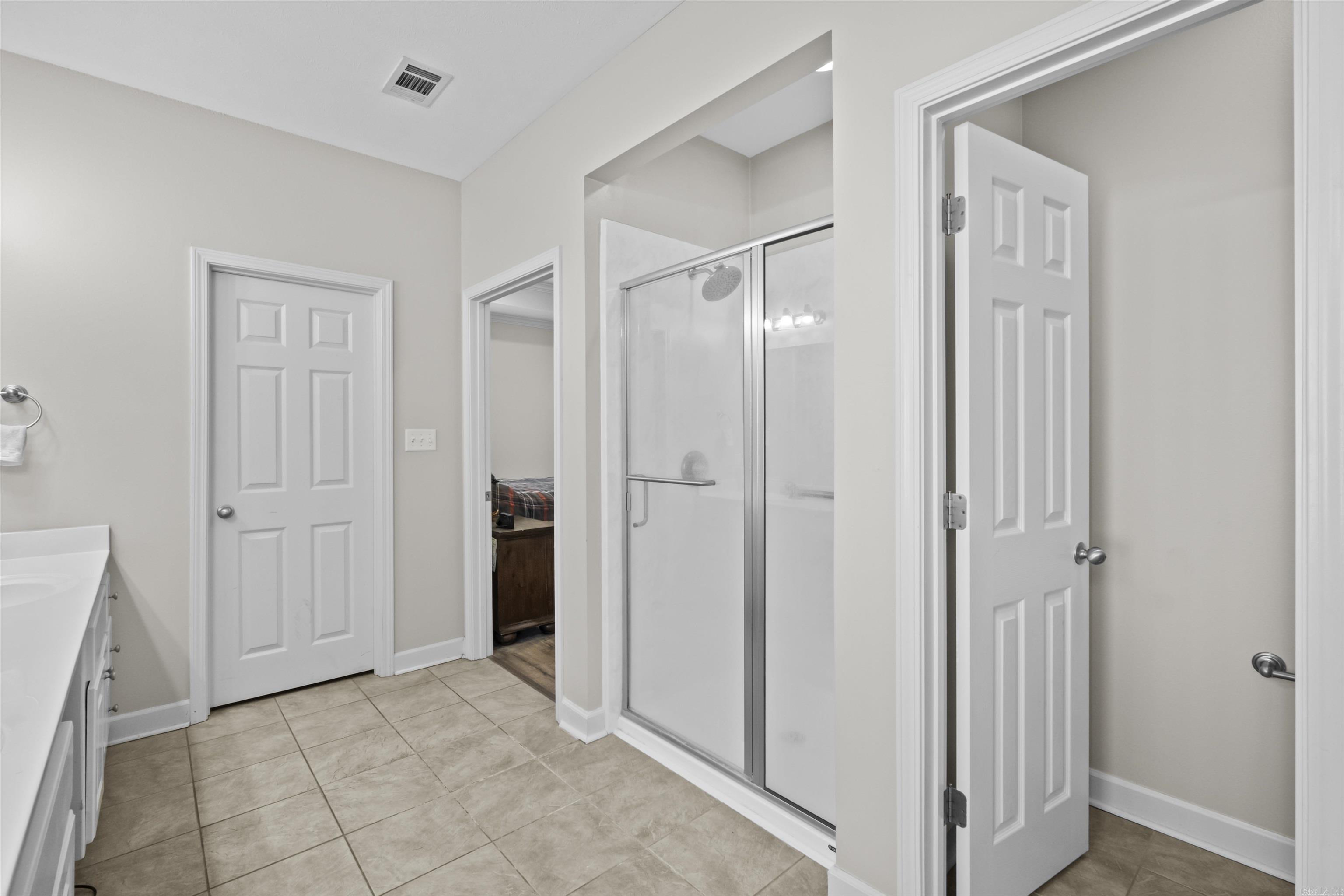 196 Oakview