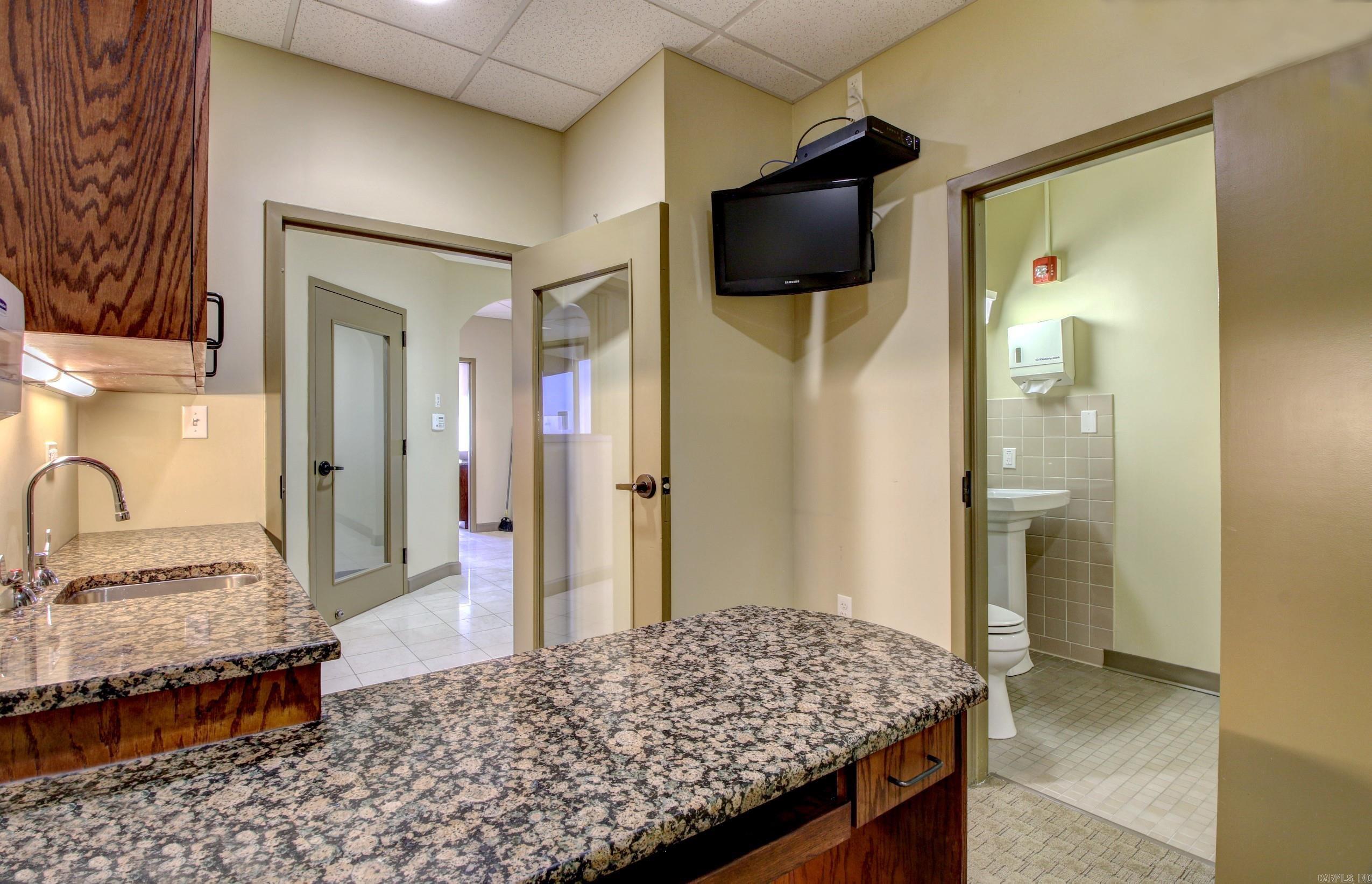 9601 Baptist Health Drive, Suite 960