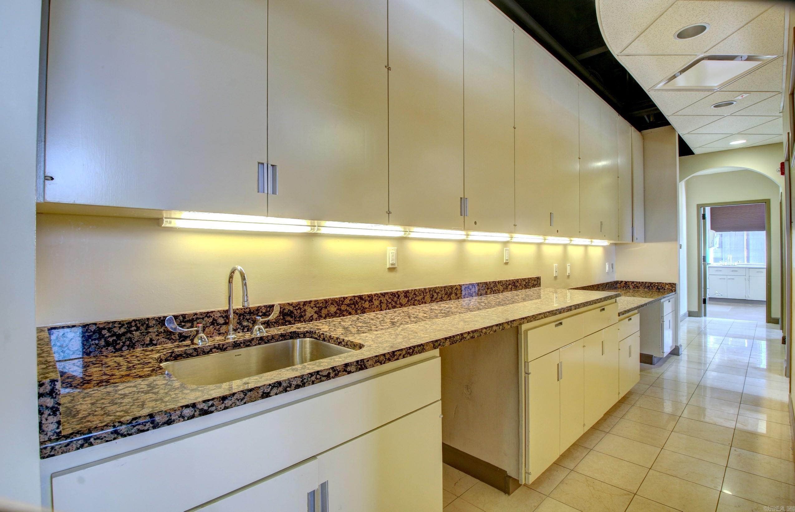 9601 Baptist Health Drive, Suite 960