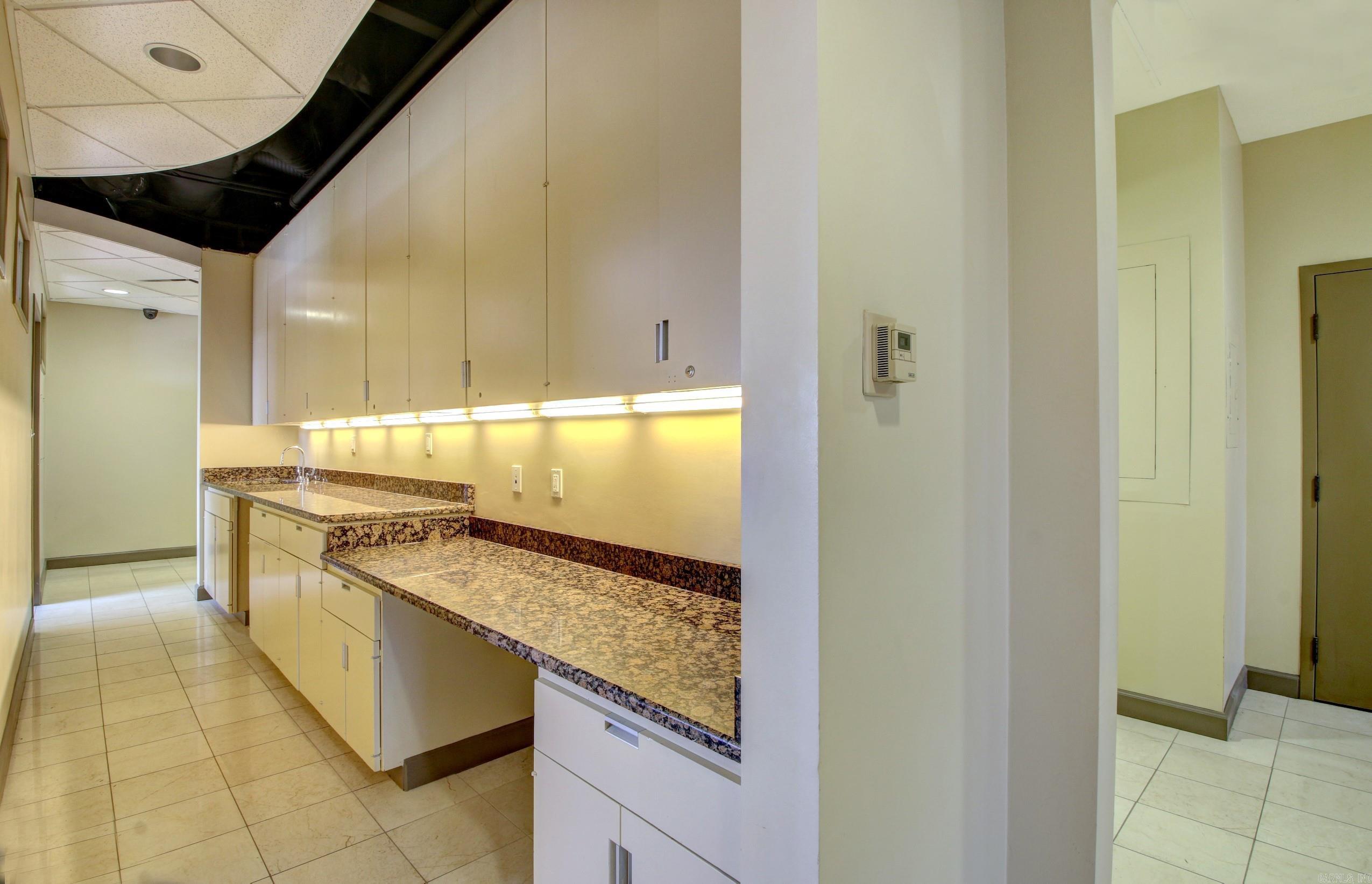 9601 Baptist Health Drive, Suite 960