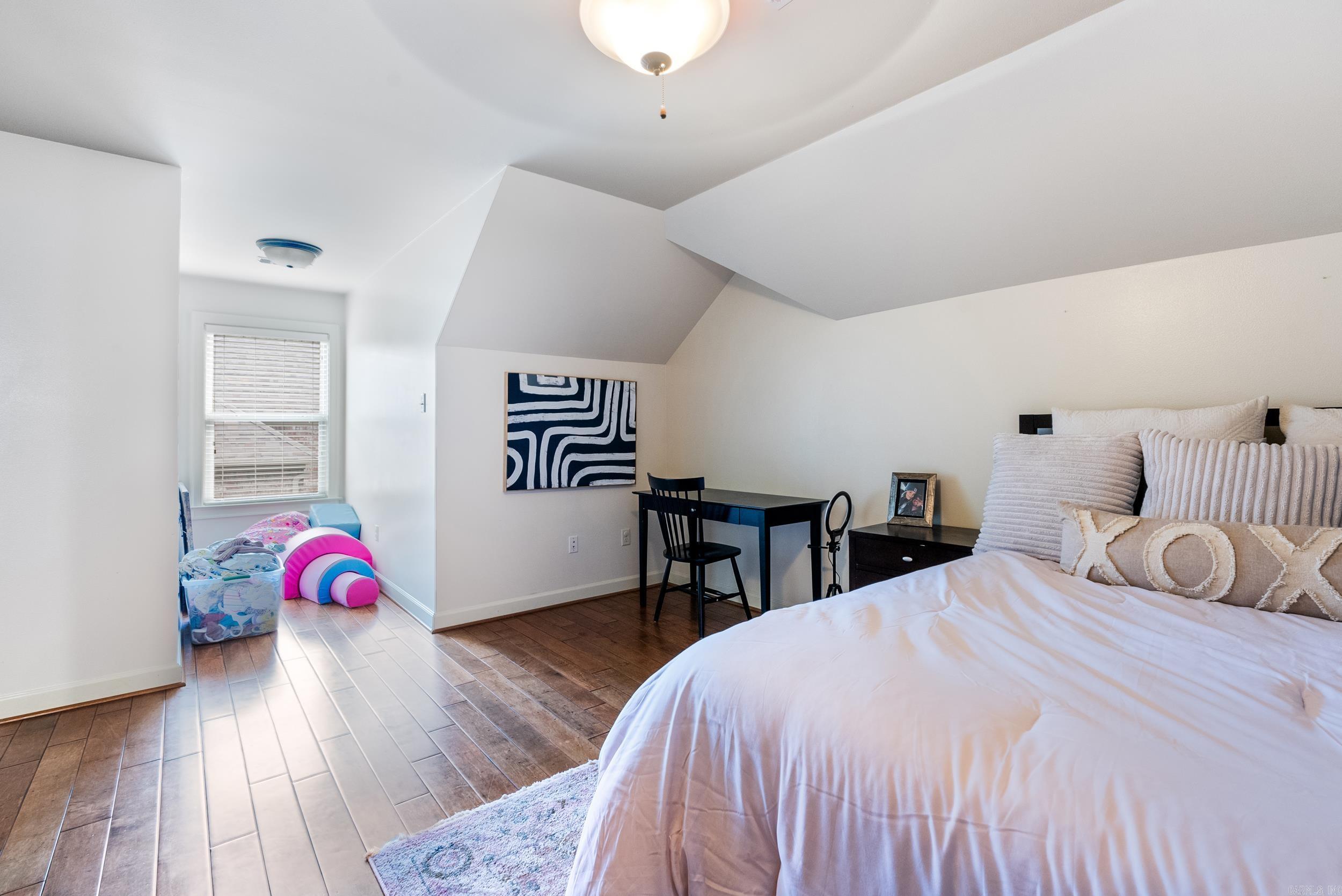 1100 Georgetown