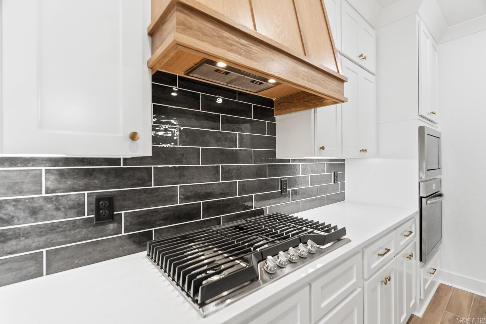 2333 Lakewood Circle