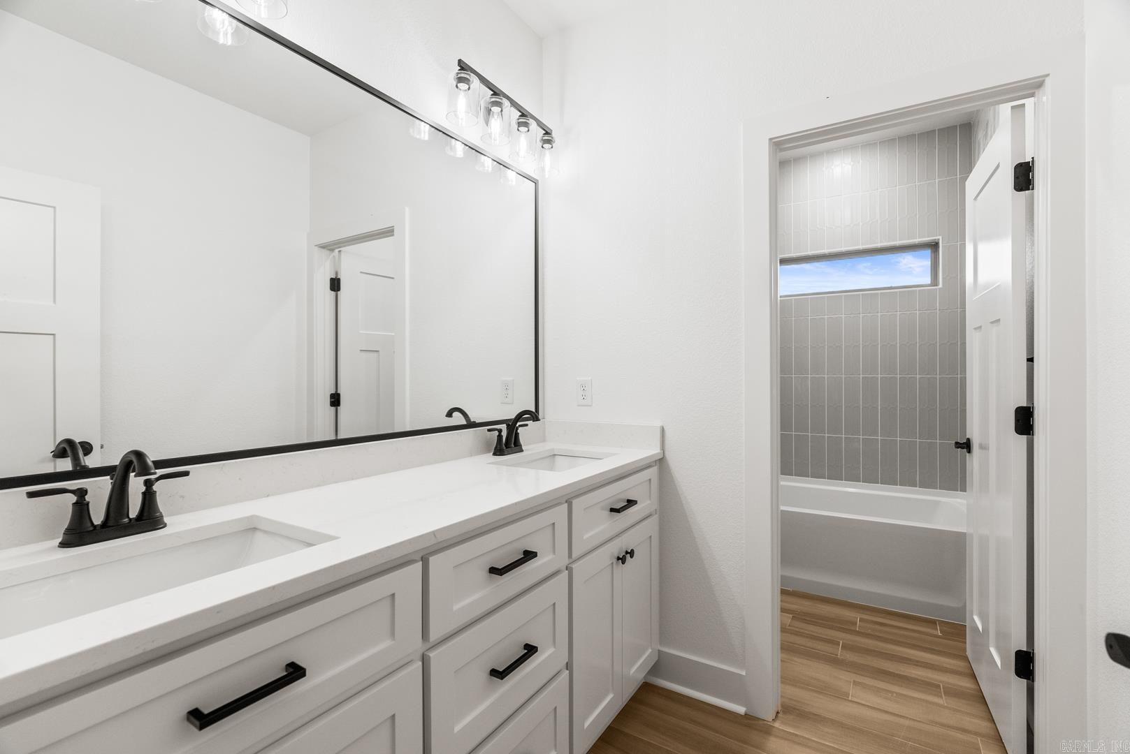 2333 Lakewood Circle