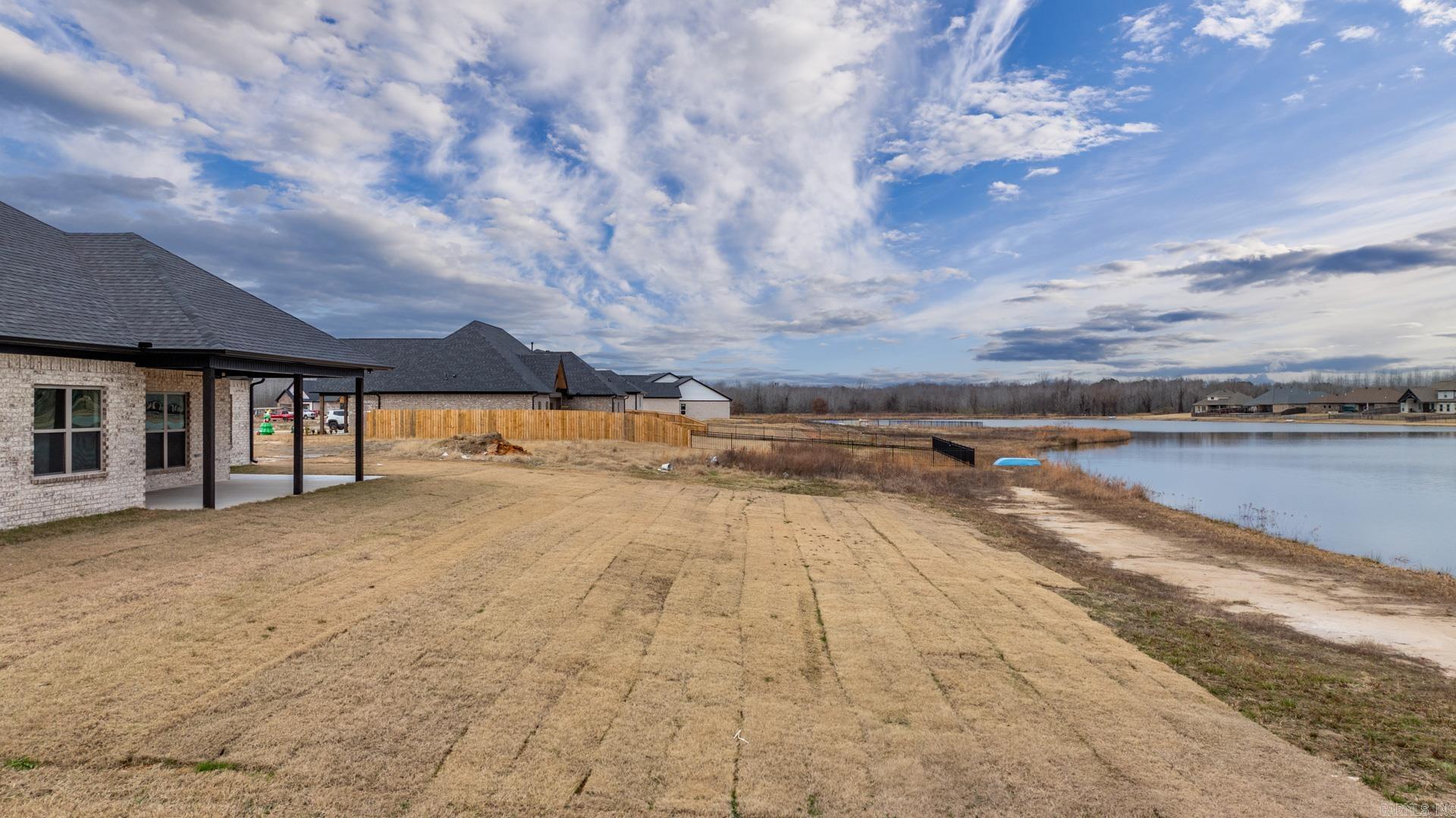 2333 Lakewood Circle