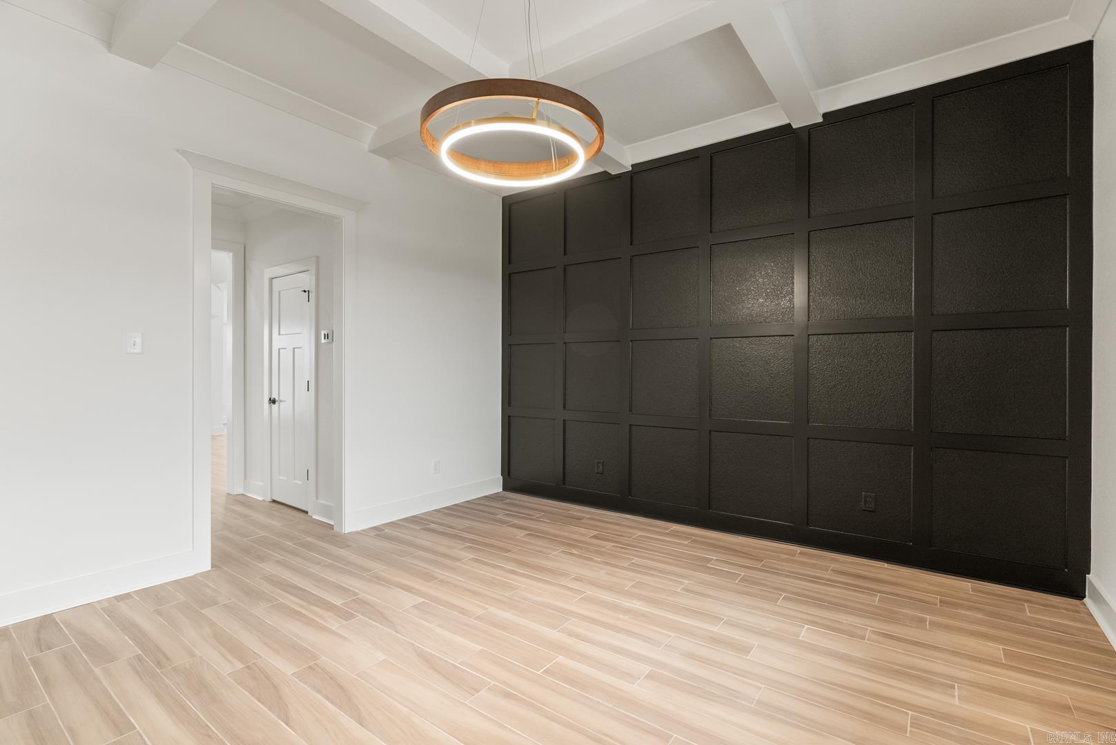 2333 Lakewood Circle