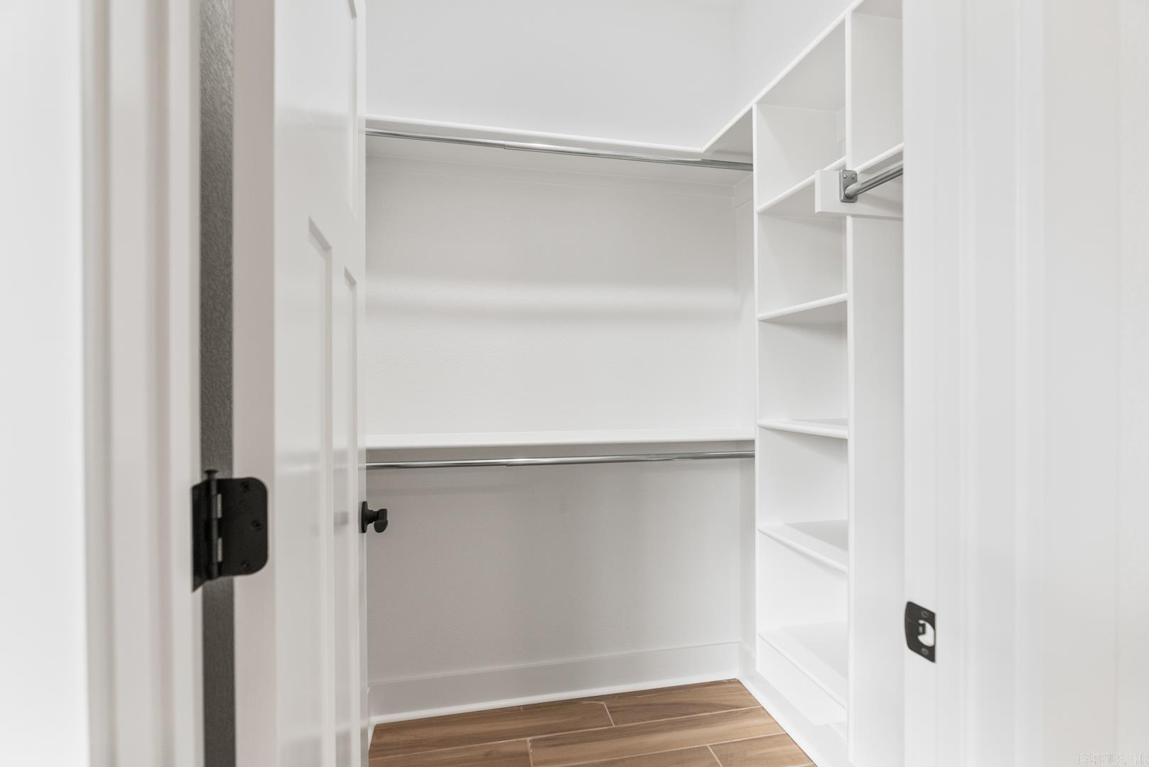 2333 Lakewood Circle