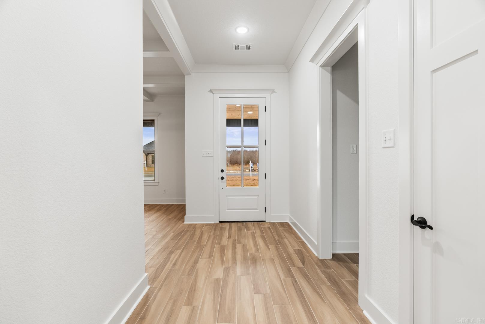 2333 Lakewood Circle