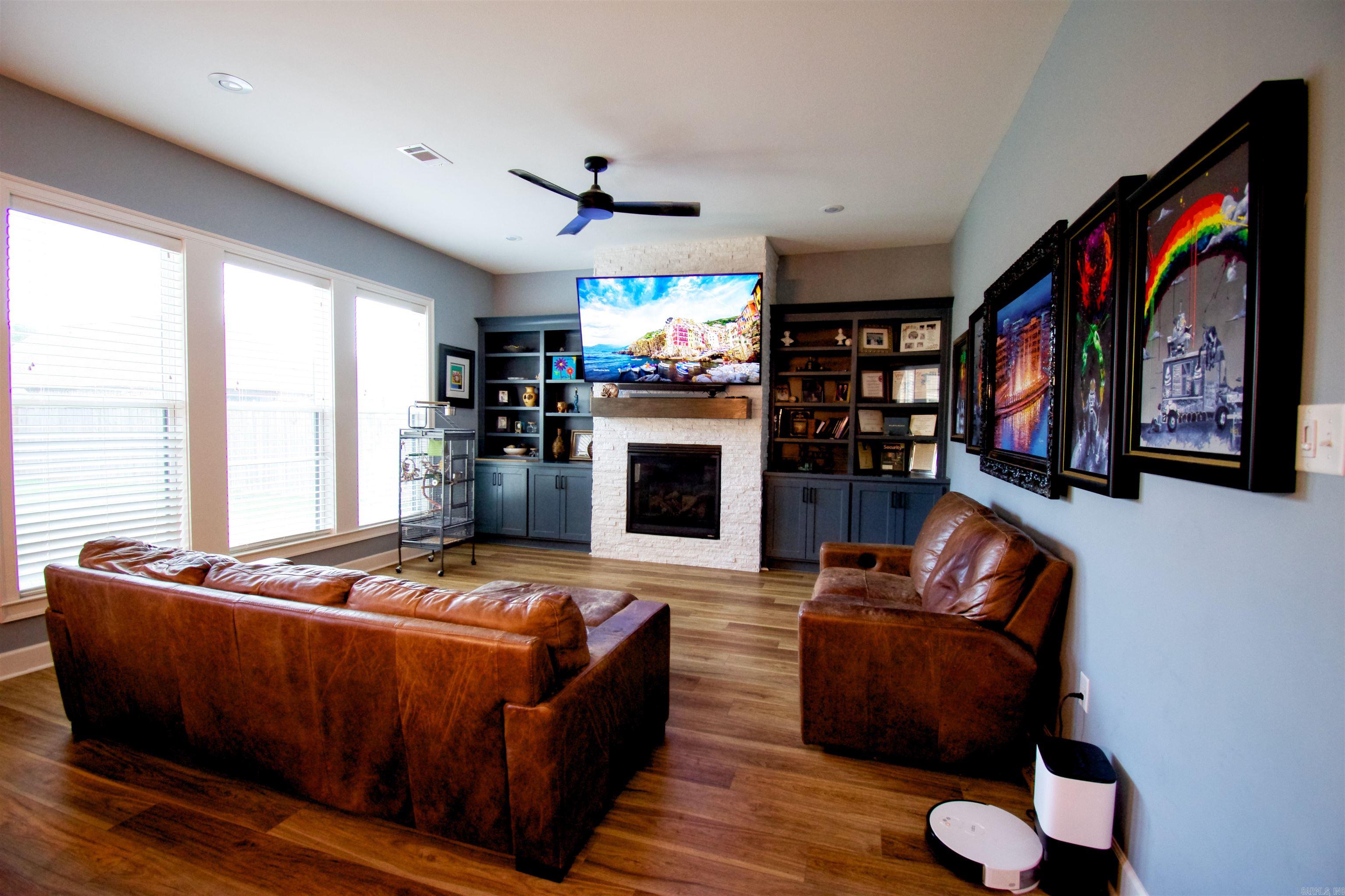 2915 Salem Oaks Drive