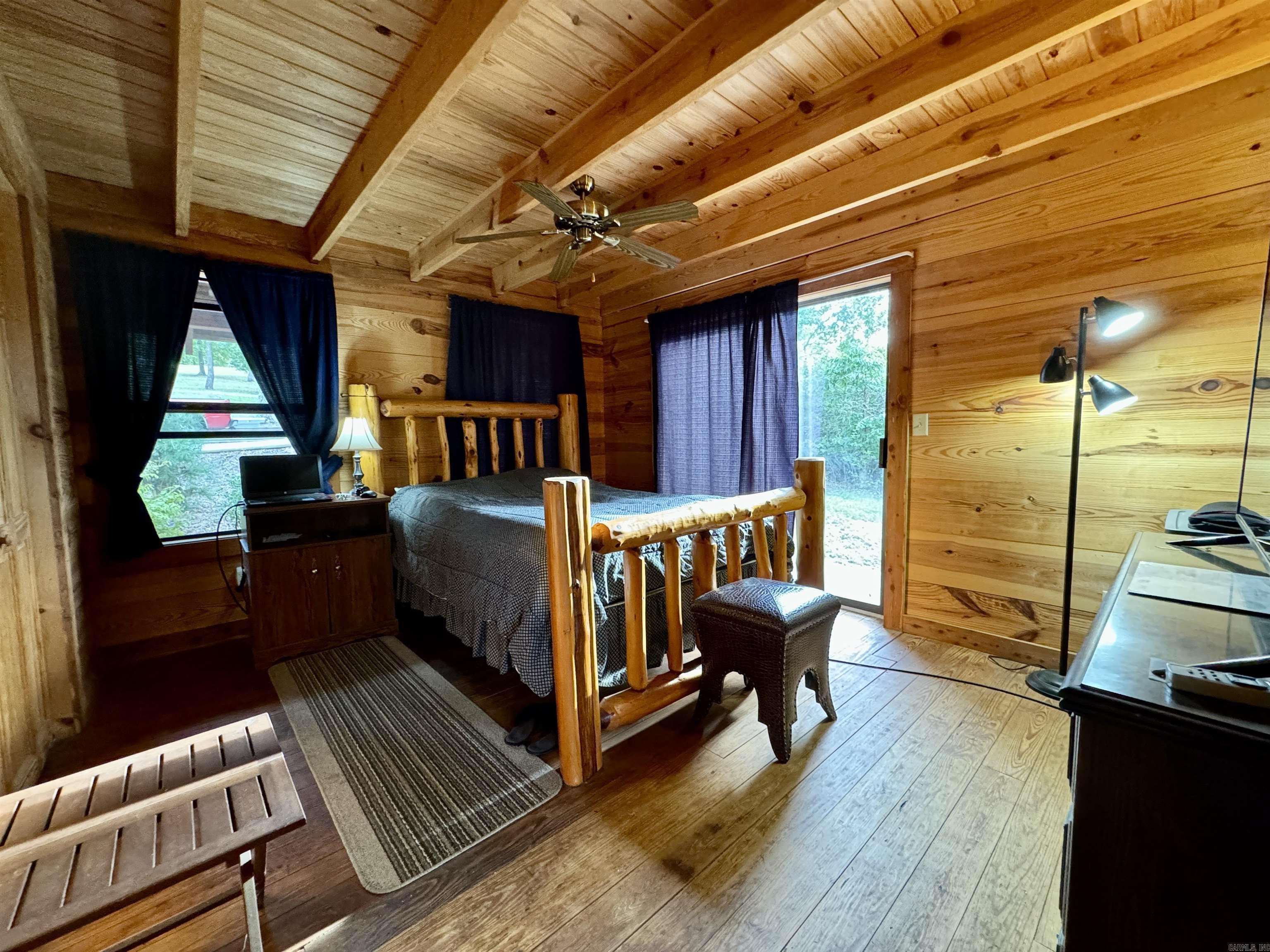 105 Cleng Persson Street