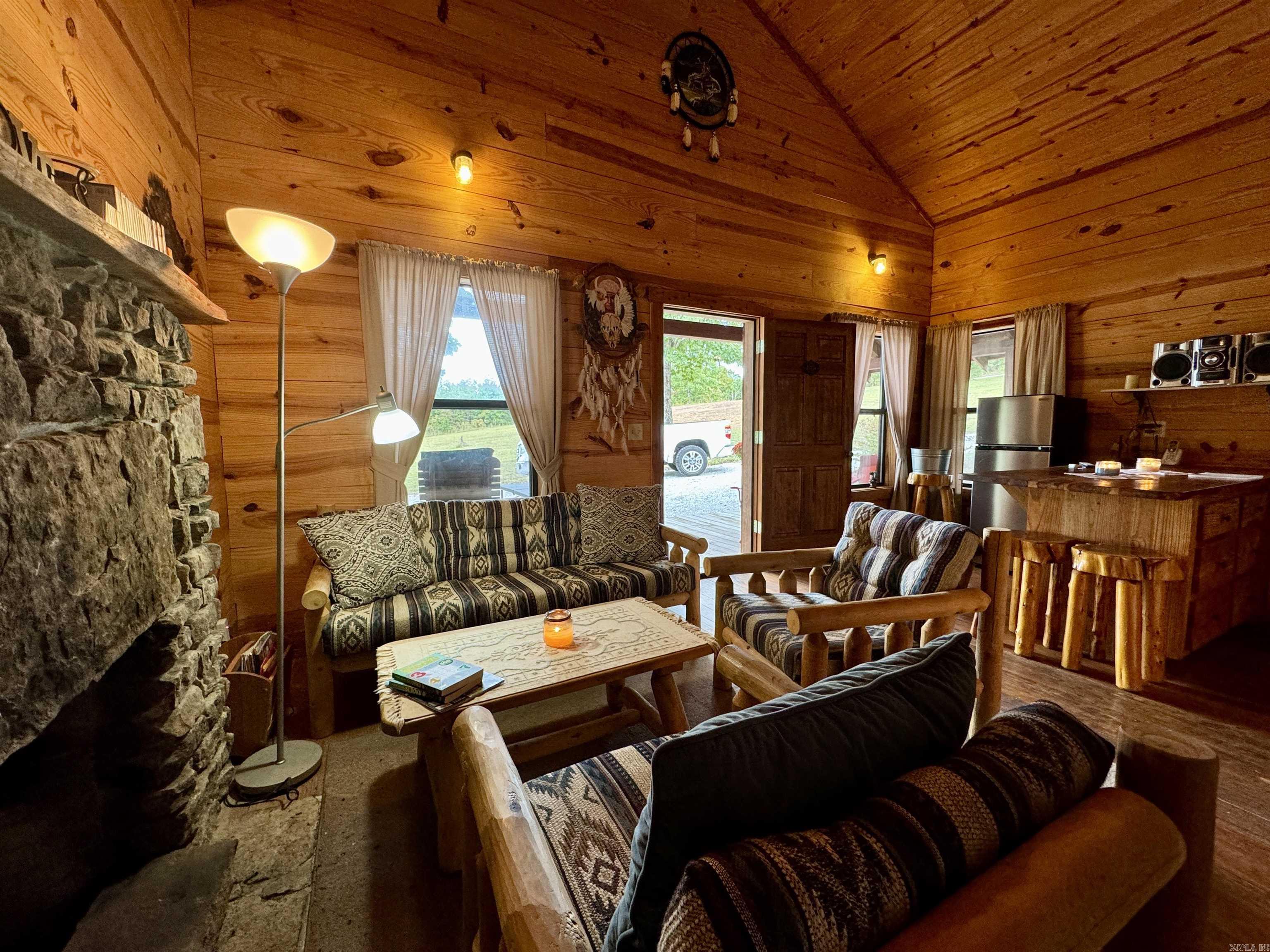 105 Cleng Persson Street