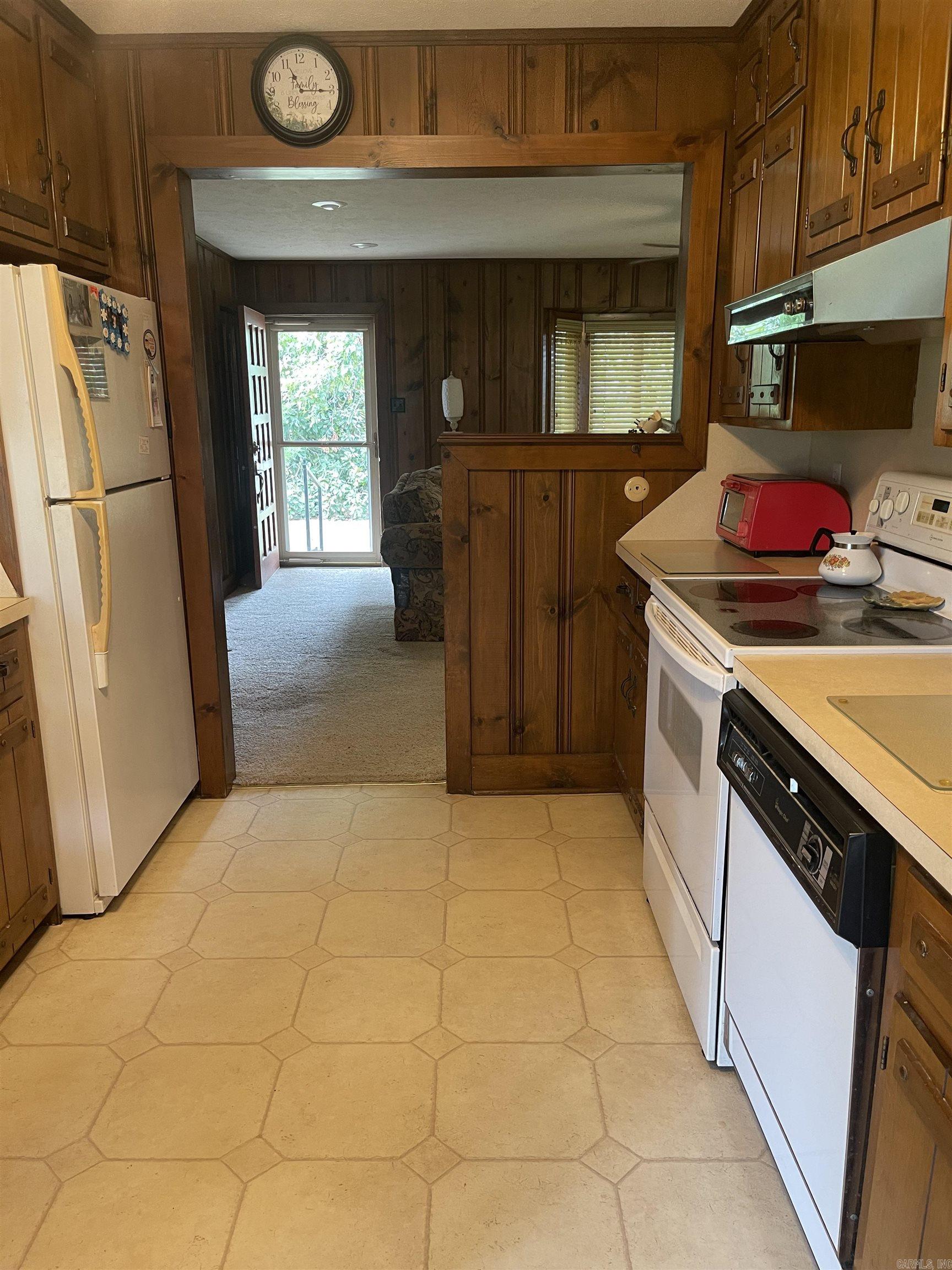 1318 W Highway 64