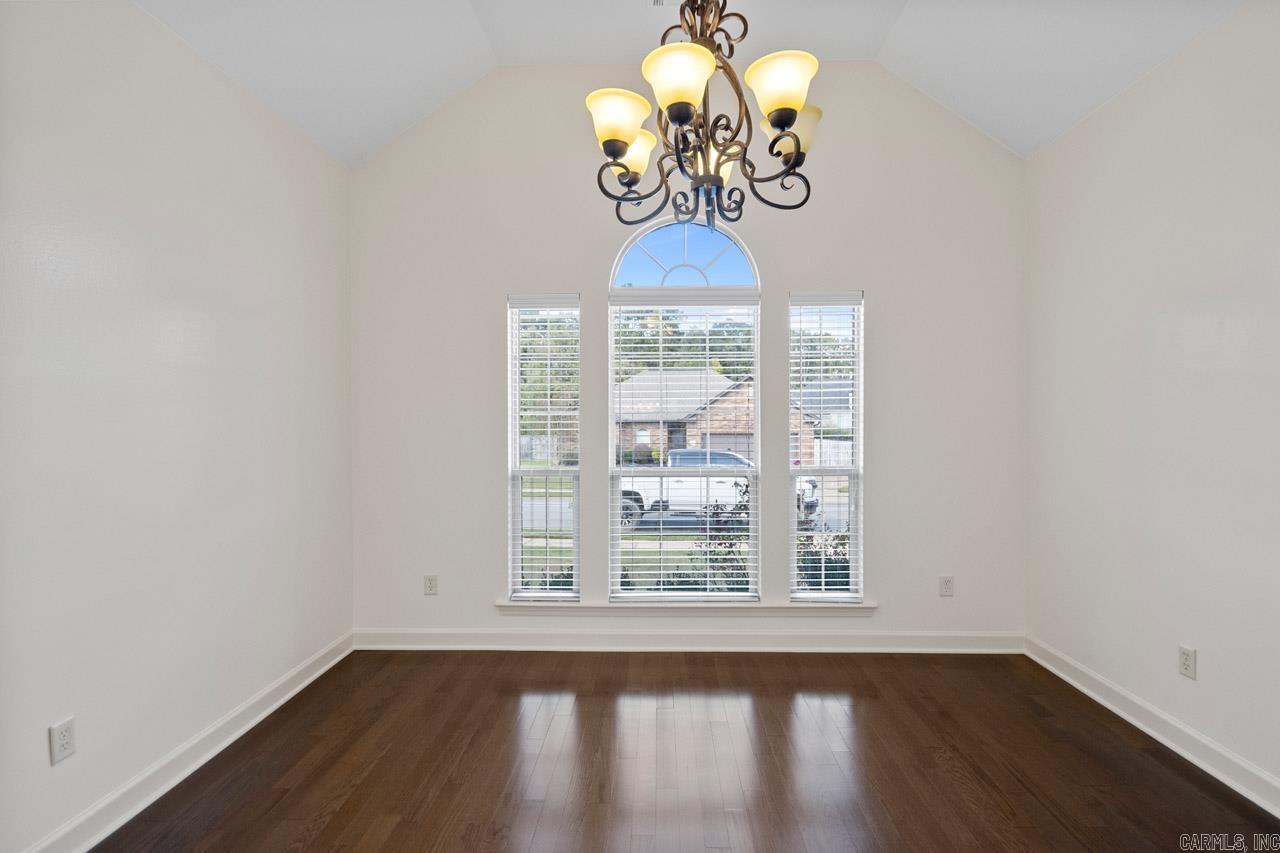 215 Canyon Way