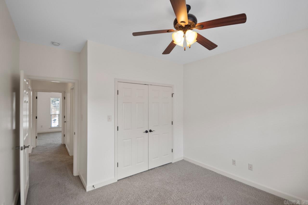 215 Canyon Way