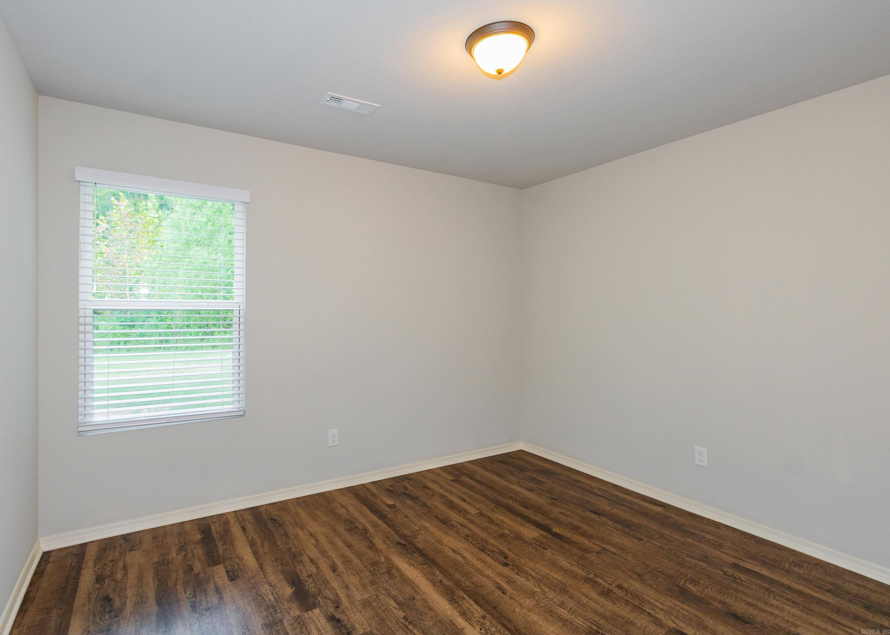 6048 Woodcreek Cove