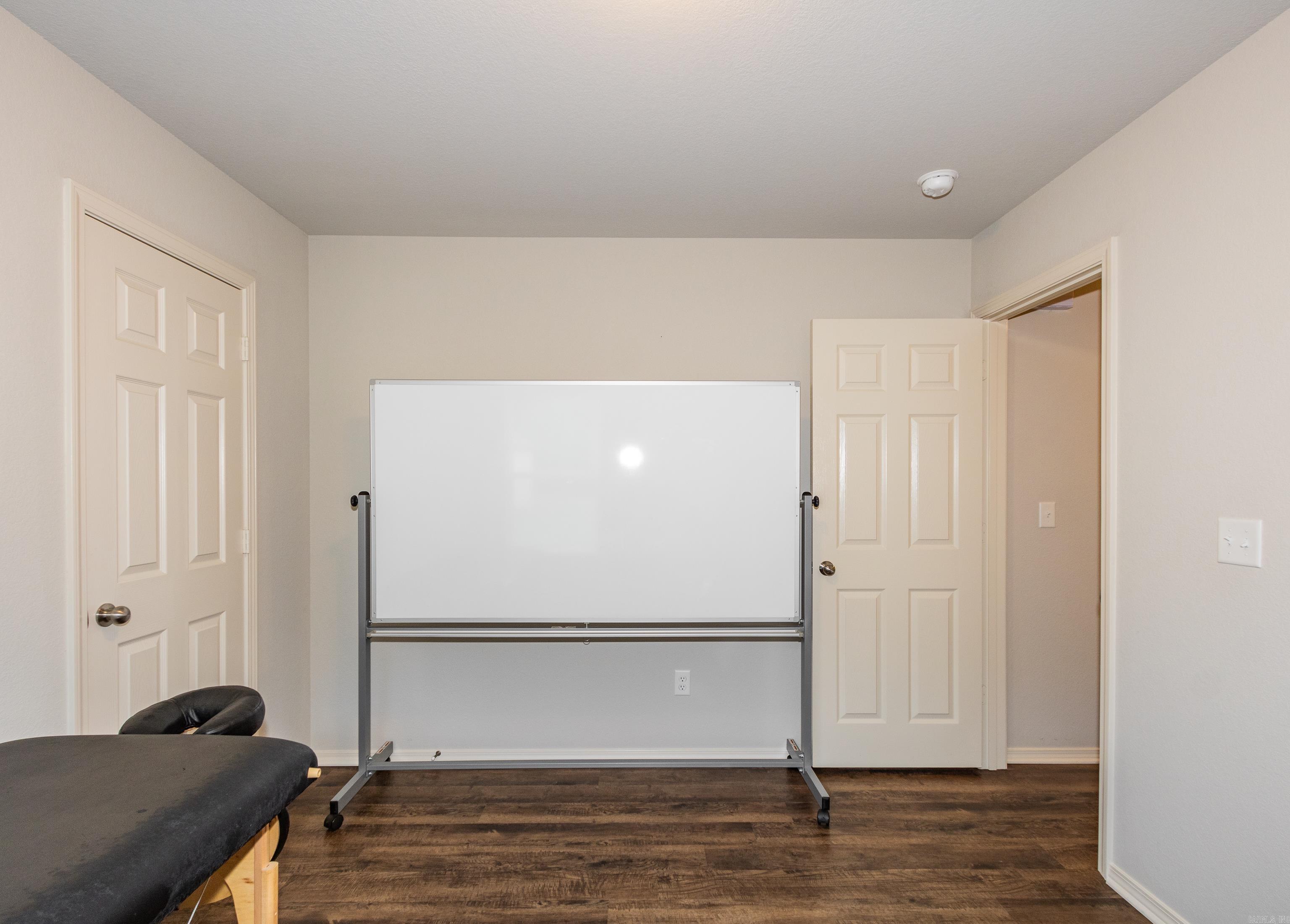 6048 Woodcreek Cove