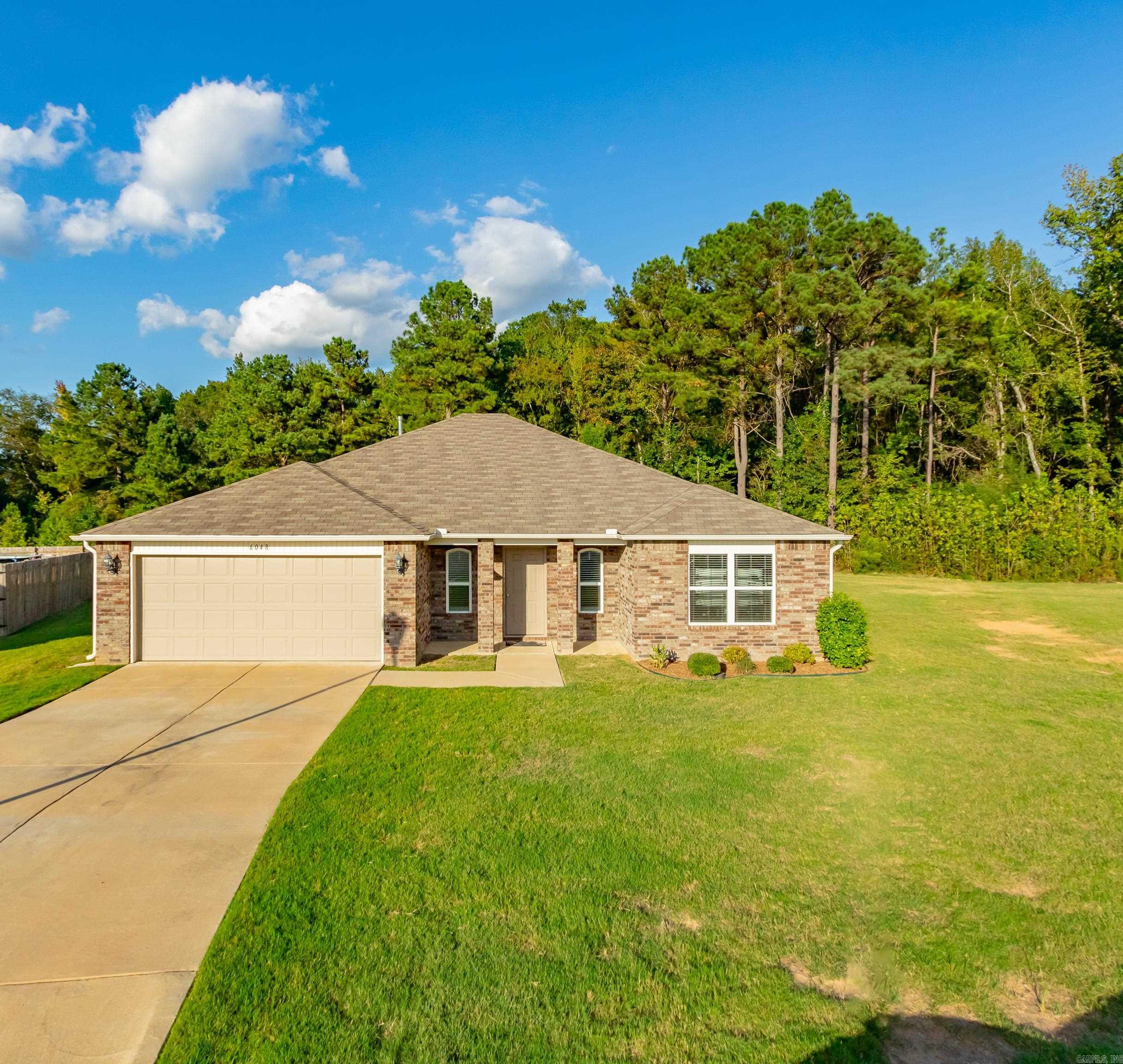 6048 Woodcreek Cove