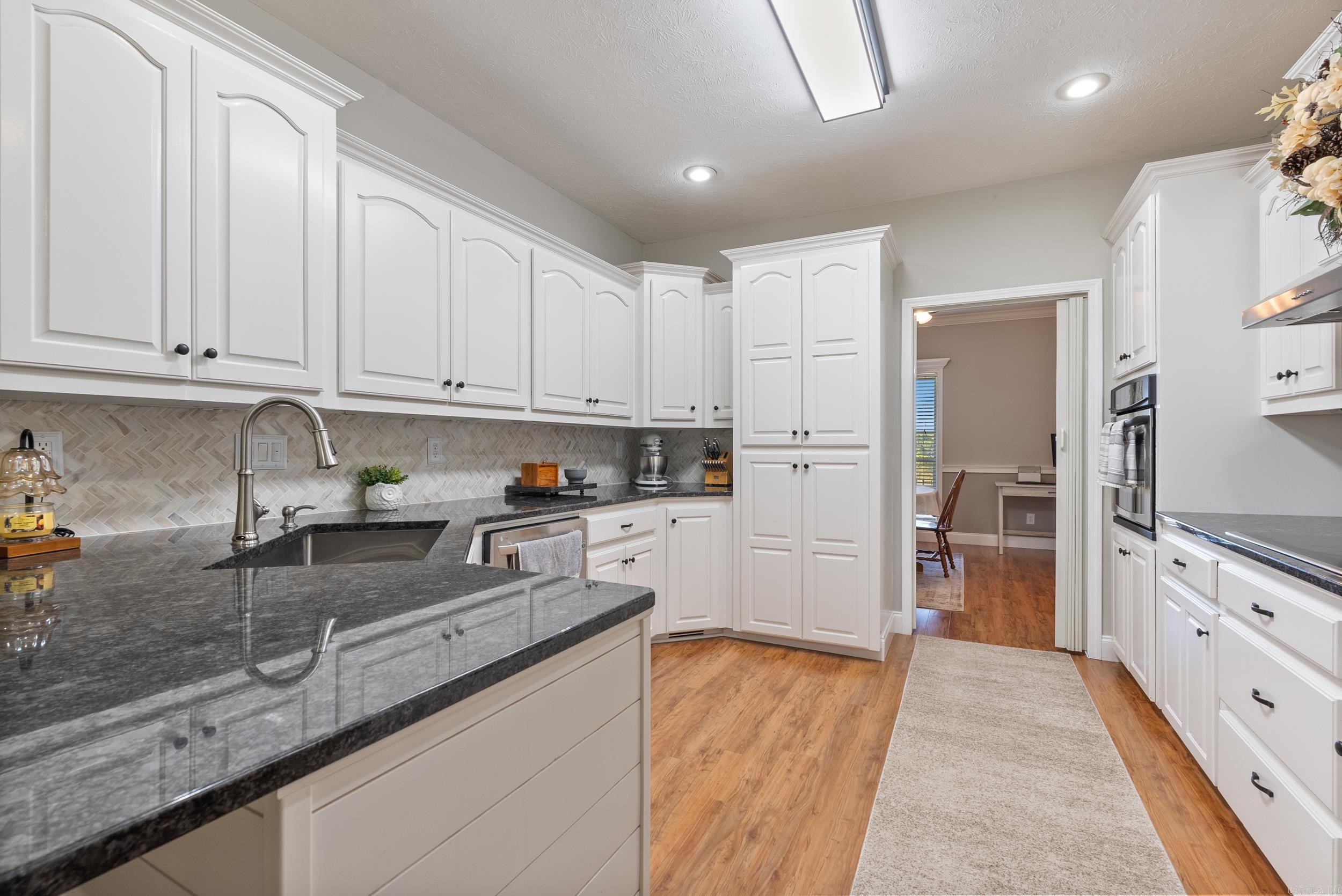 2299 Lookout Mountain Road