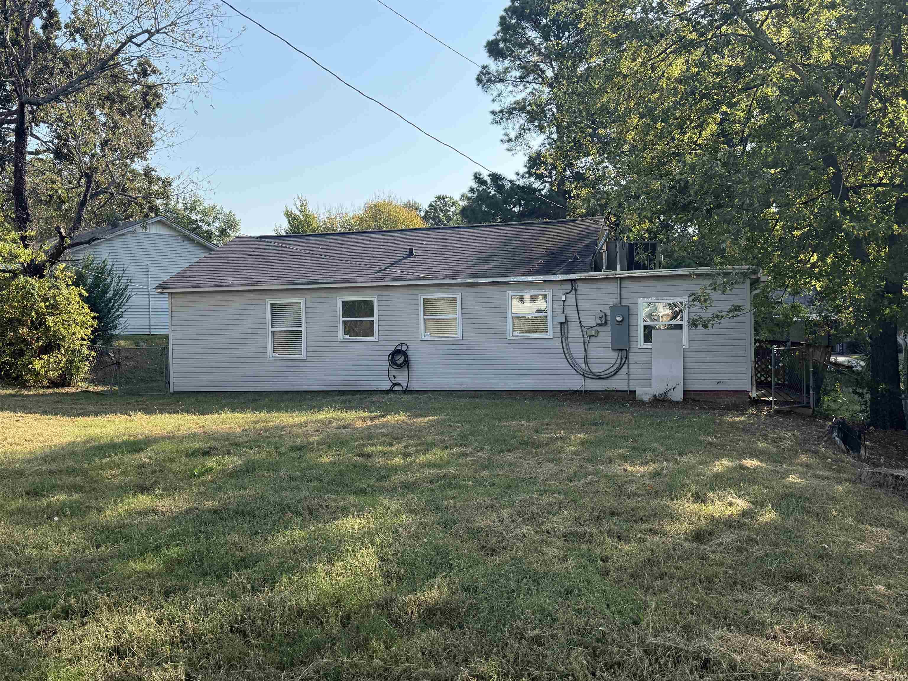 718 Dalewood
