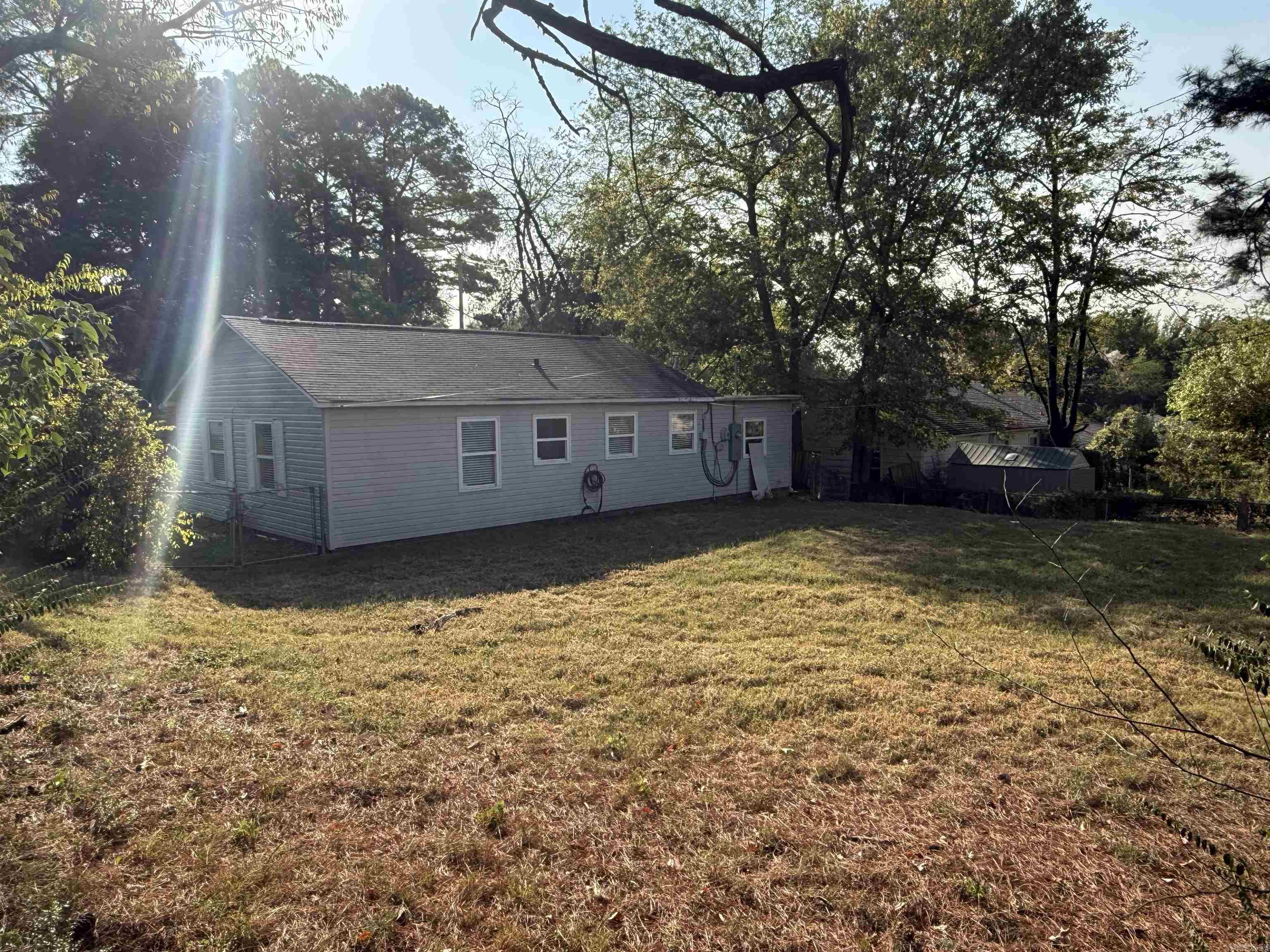 718 Dalewood