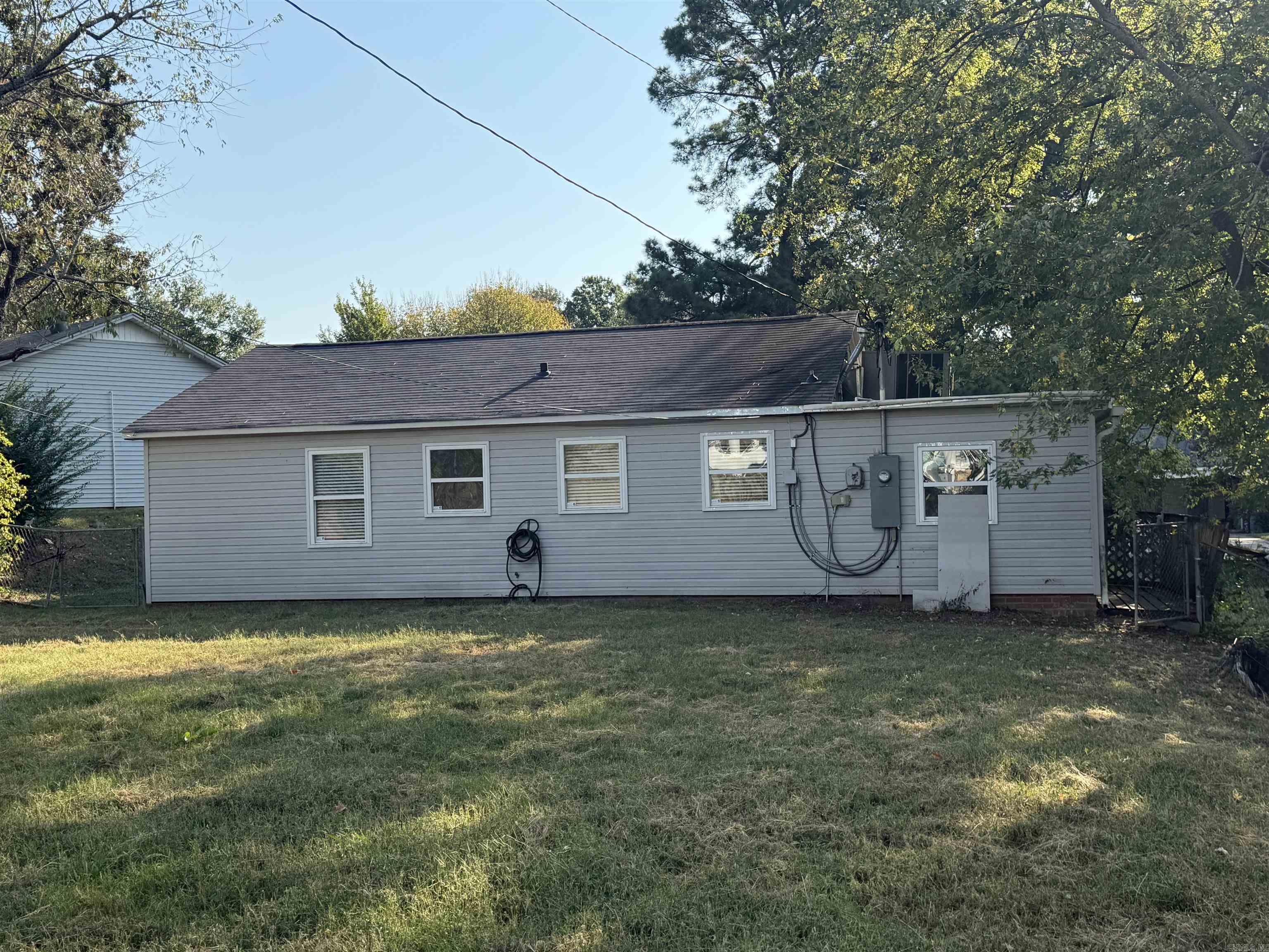 718 Dalewood
