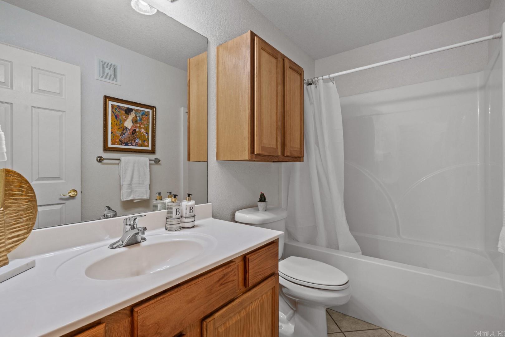 208 Southridge Lane, Unit D1