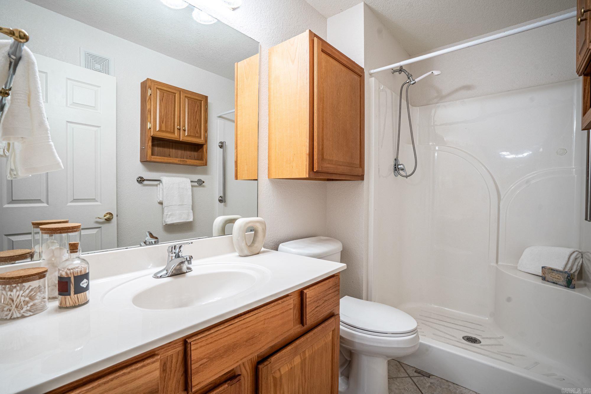 208 Southridge Lane, Unit D1