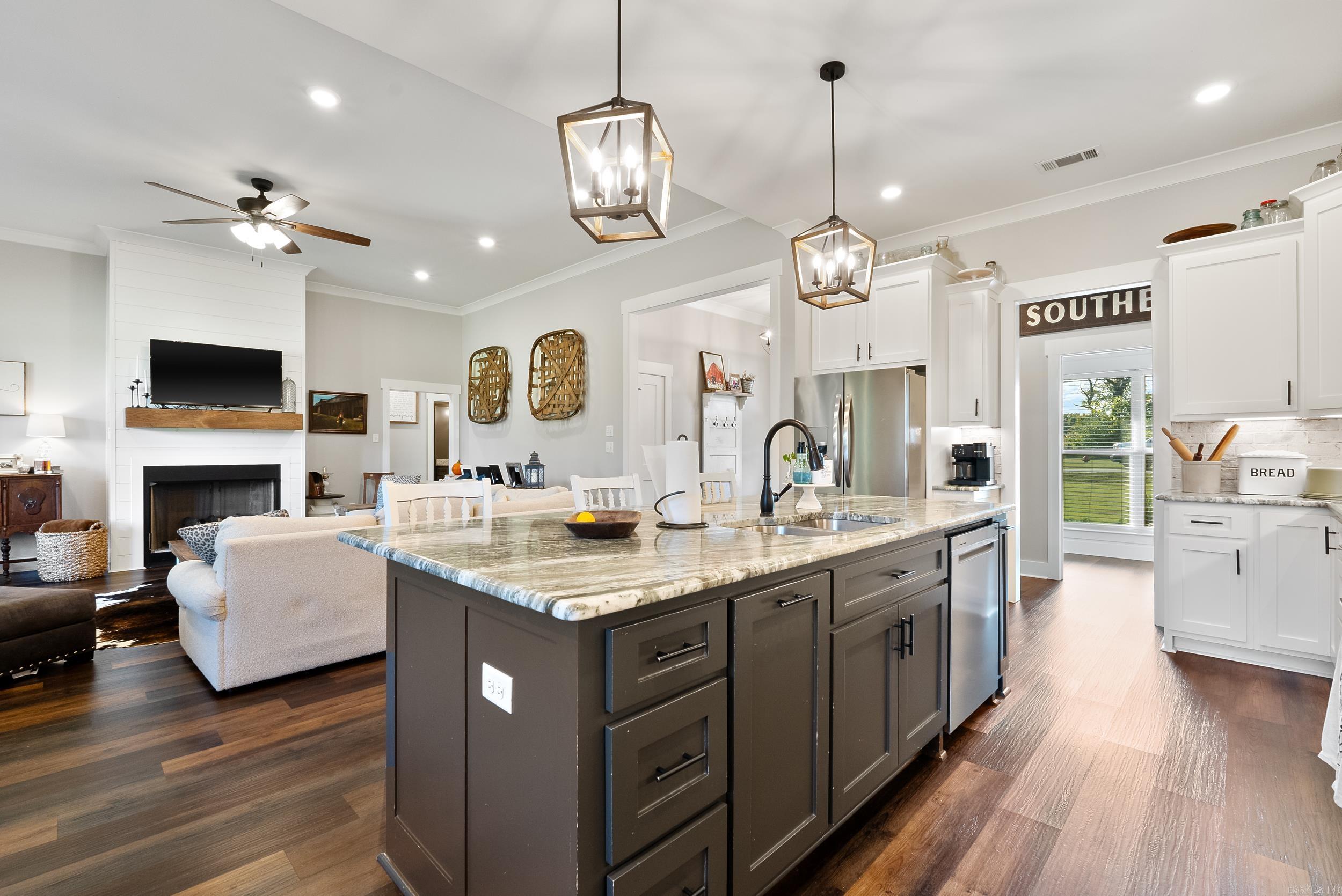 2 Bullet Davis Drive