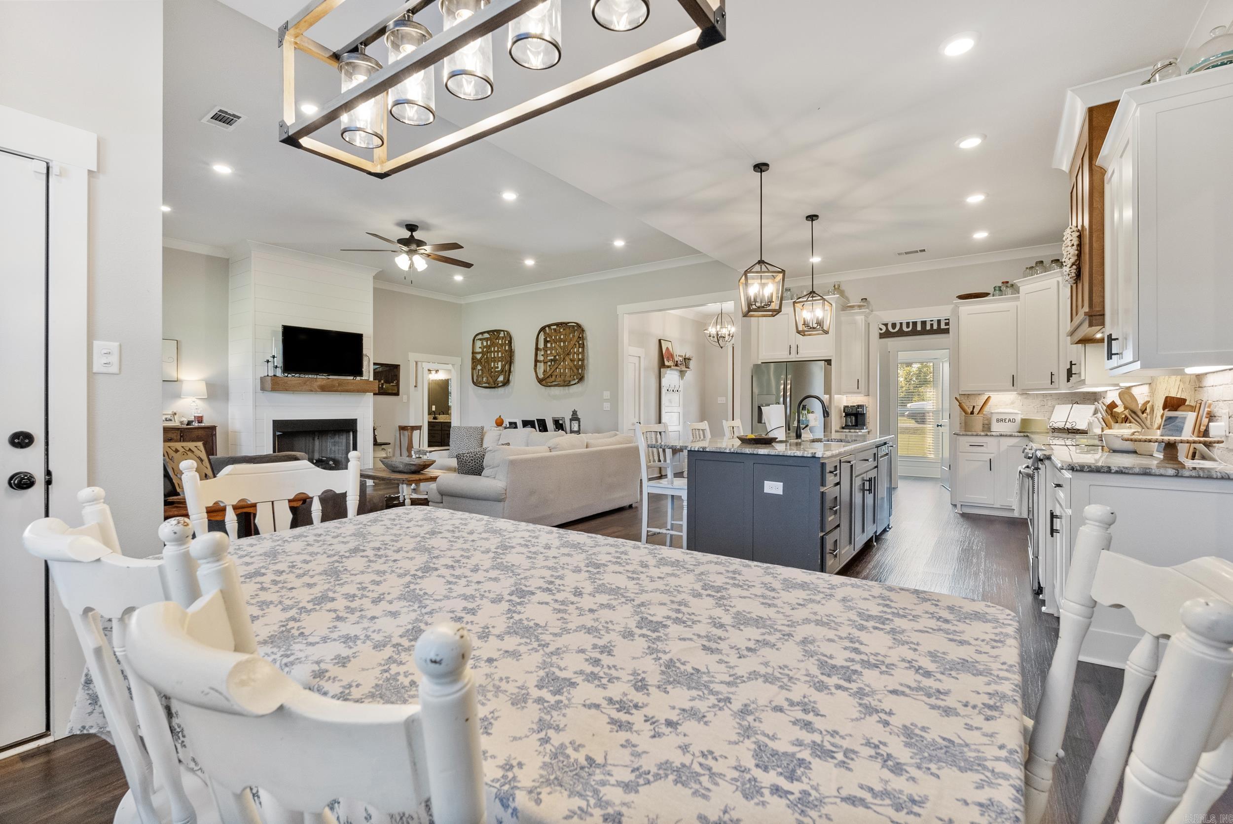 2 Bullet Davis Drive