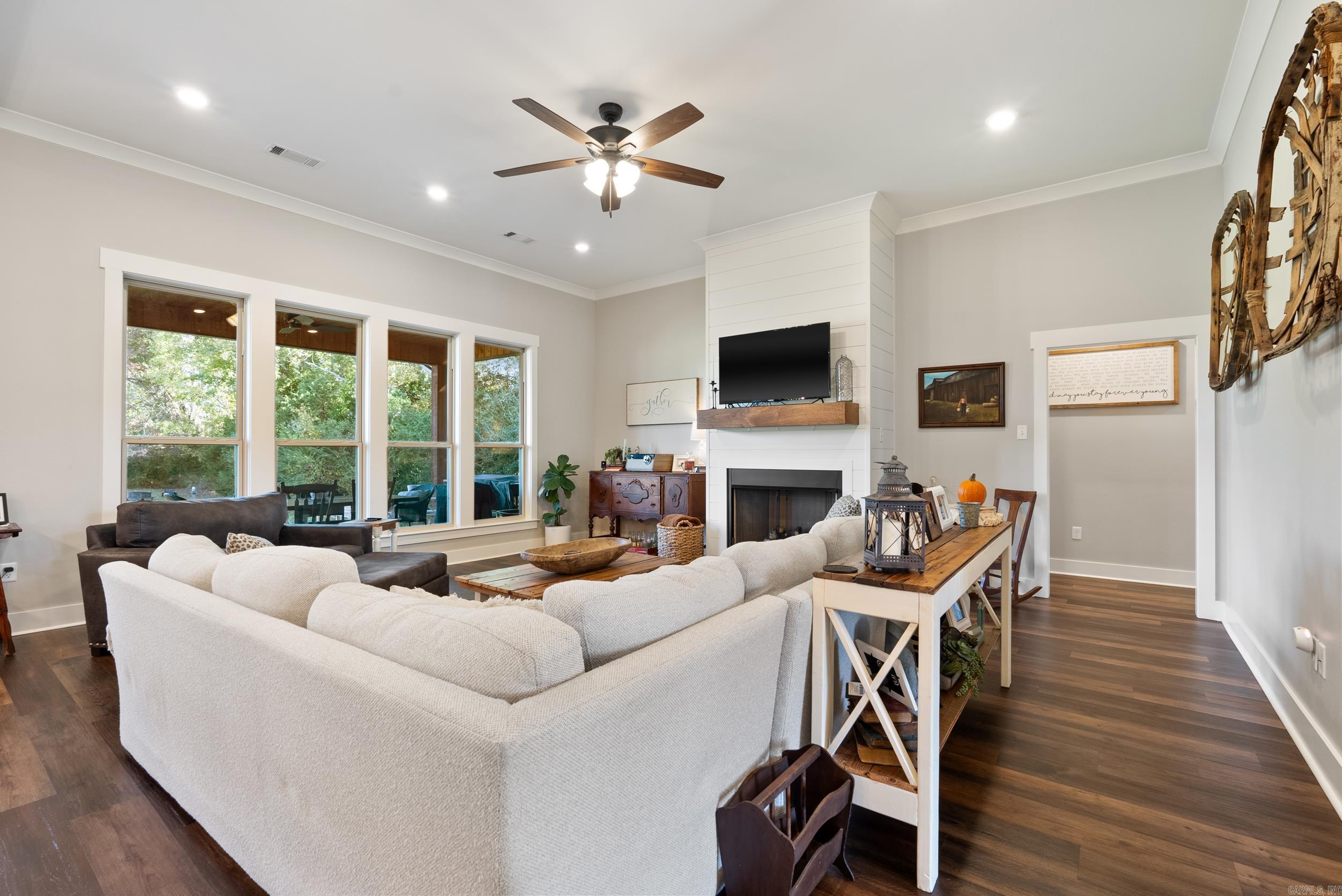 2 Bullet Davis Drive