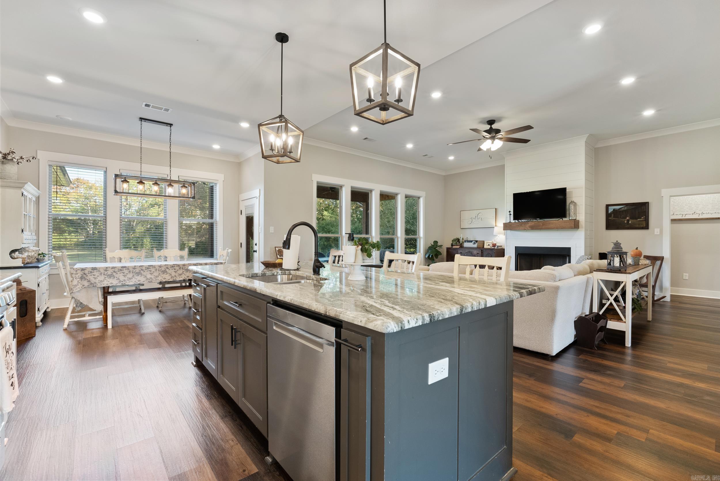 2 Bullet Davis Drive