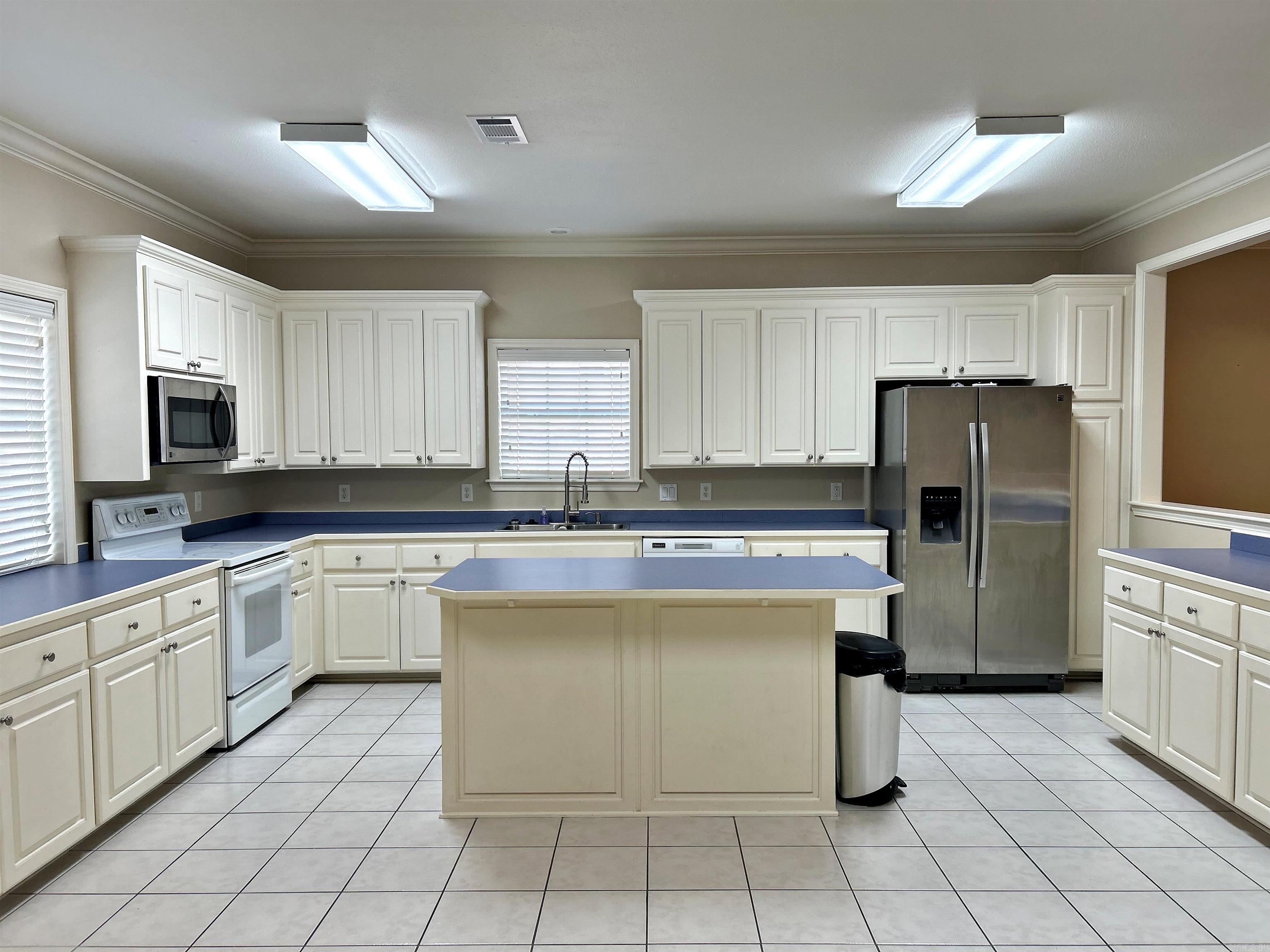 1808 Forrest Park Drive