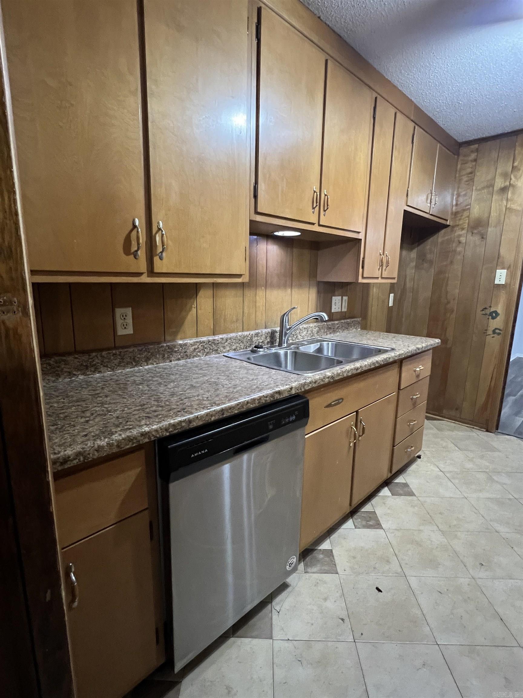 903 S Washington Street