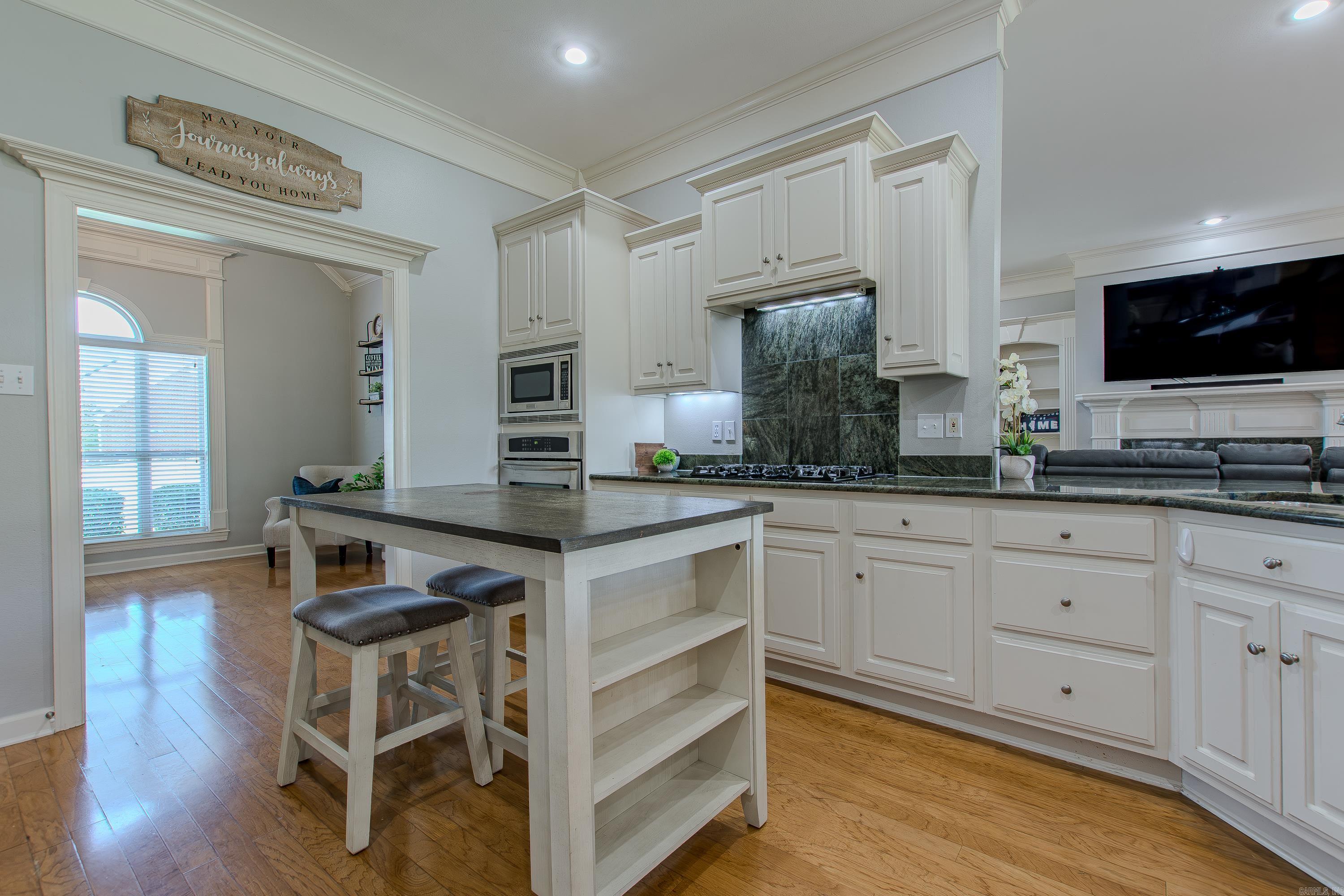 148 Marseille Drive